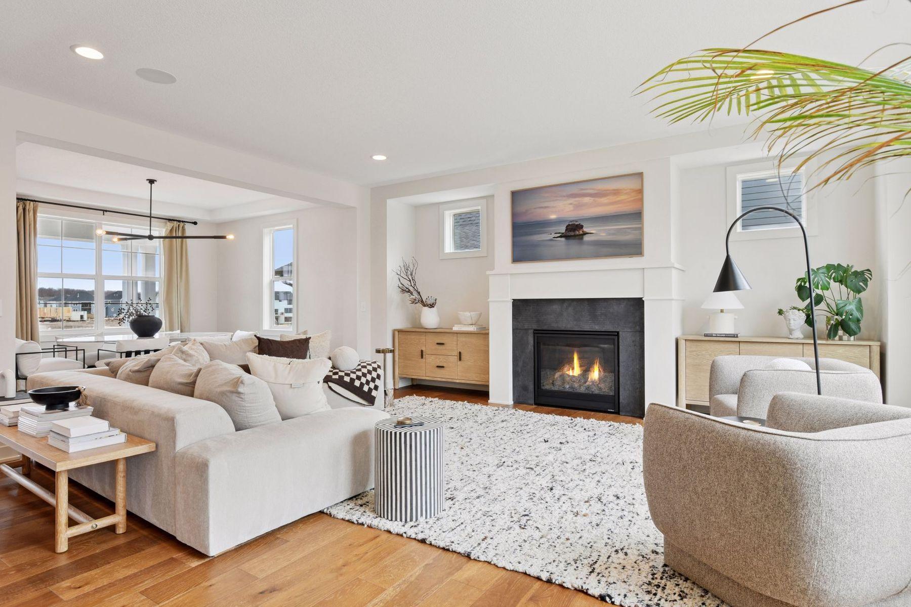 4590 Sunset Lane