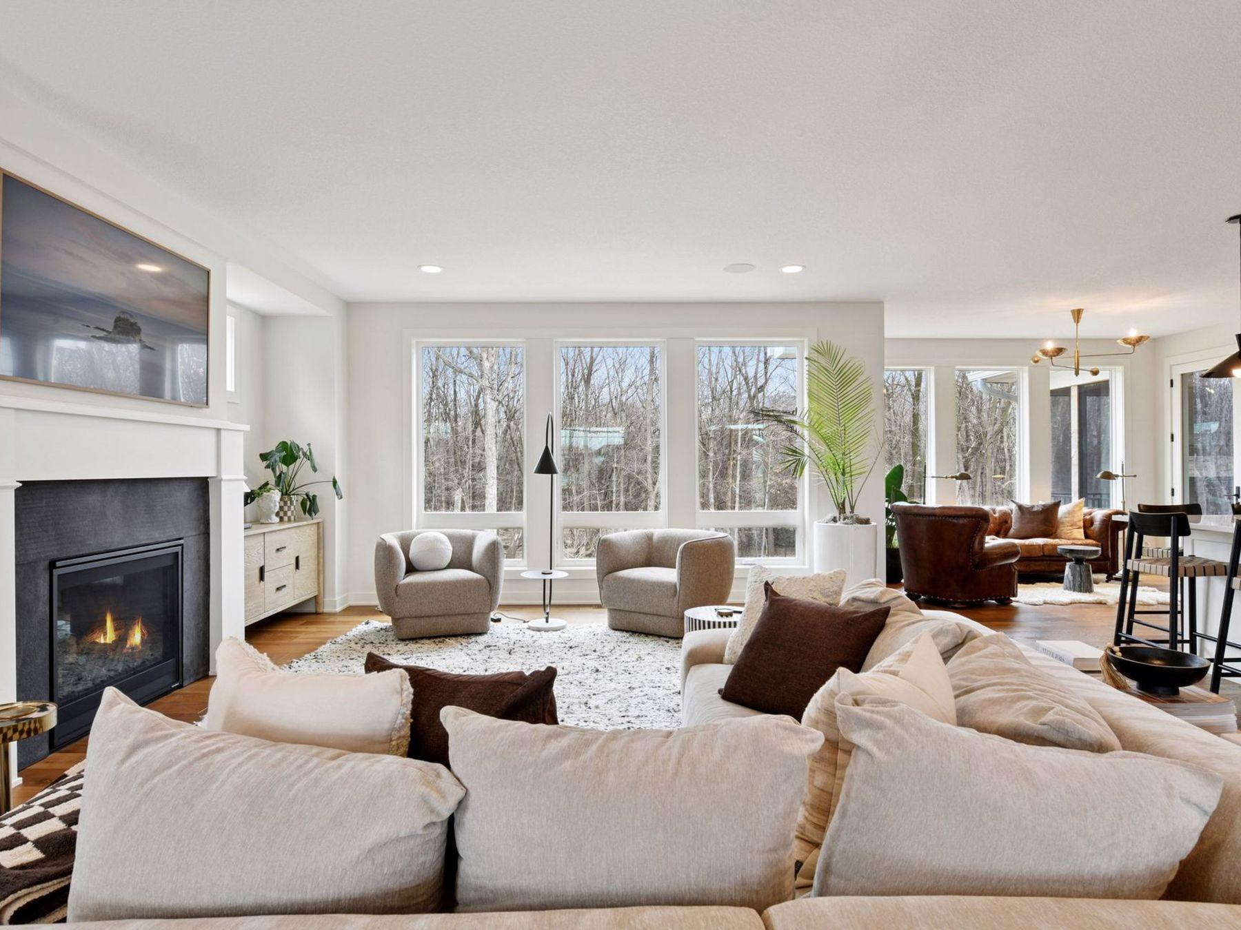 4590 Sunset Lane