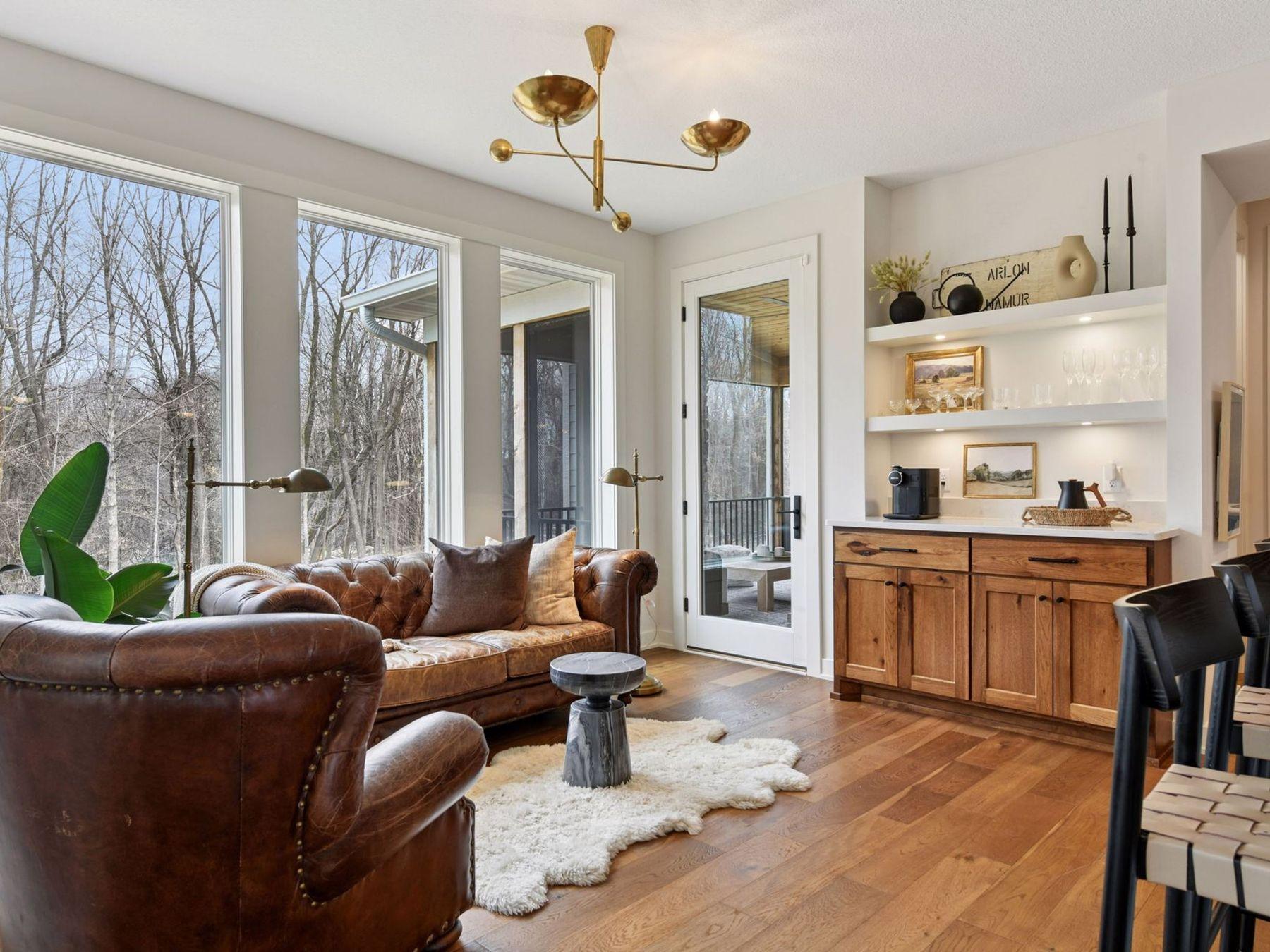 4590 Sunset Lane