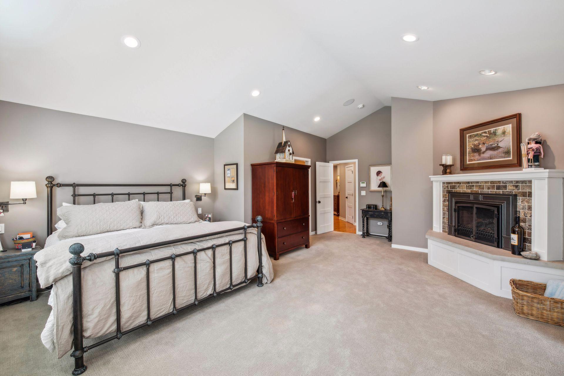 513 Ferndale Road W