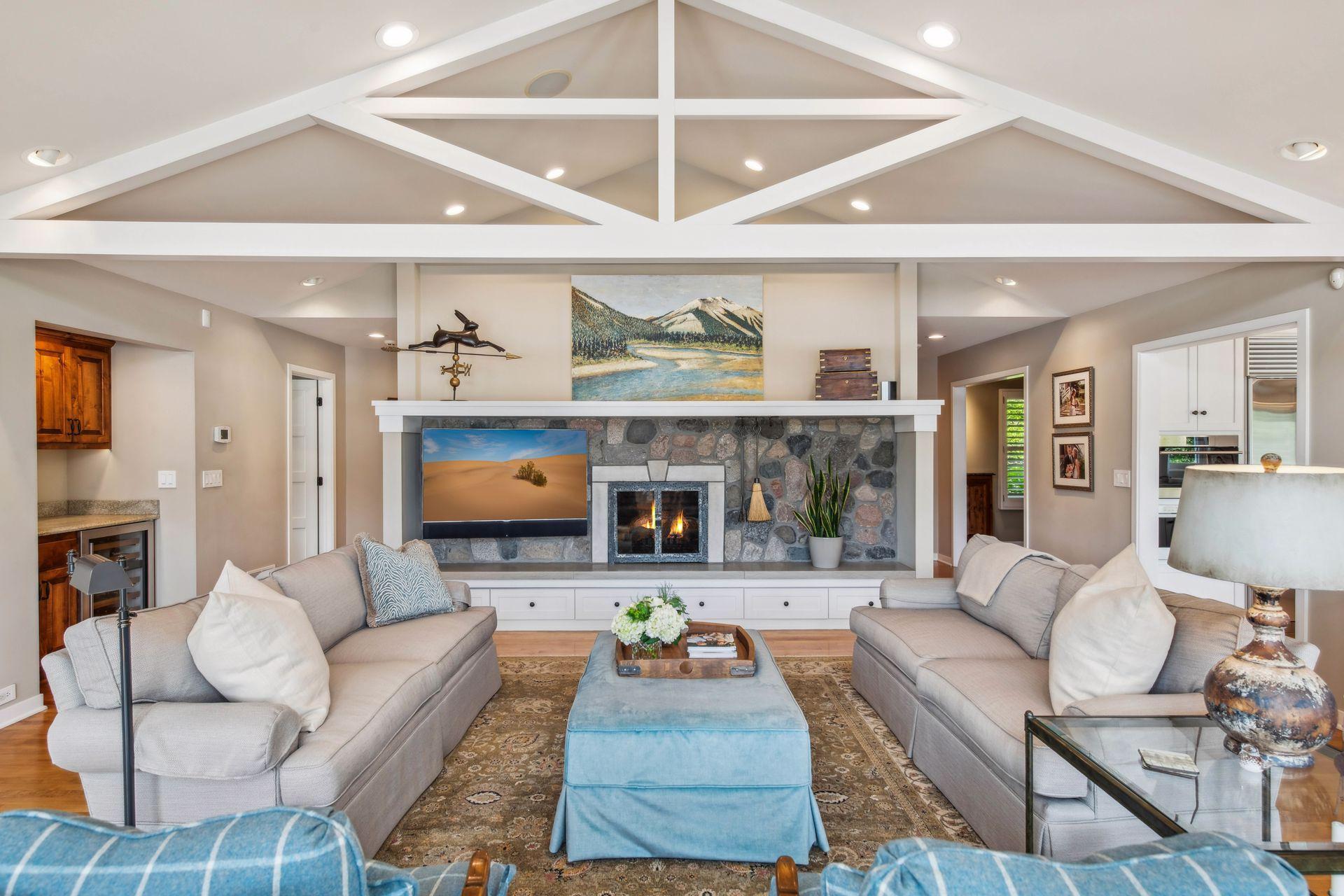 513 Ferndale Road W