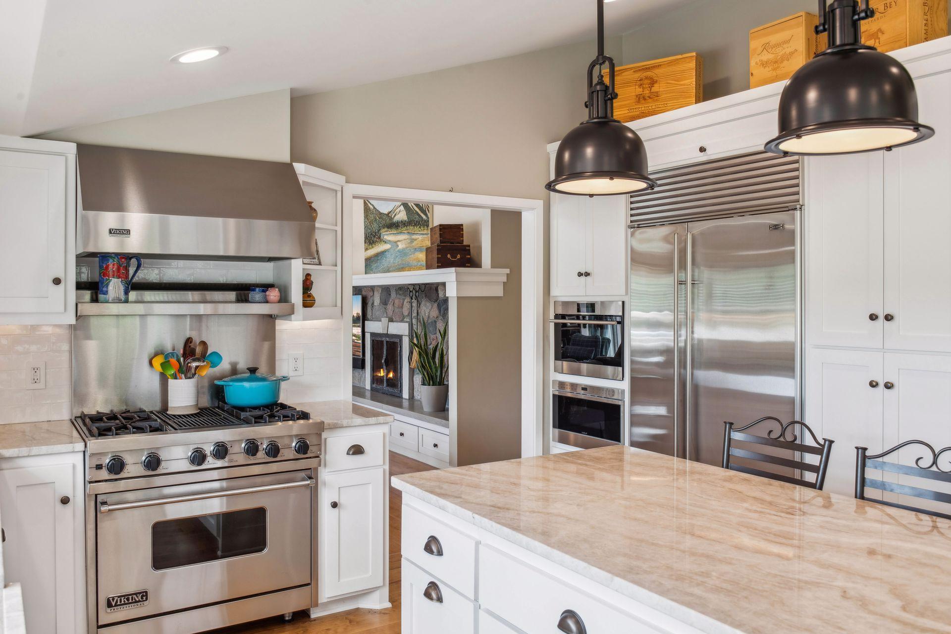 513 Ferndale Road W