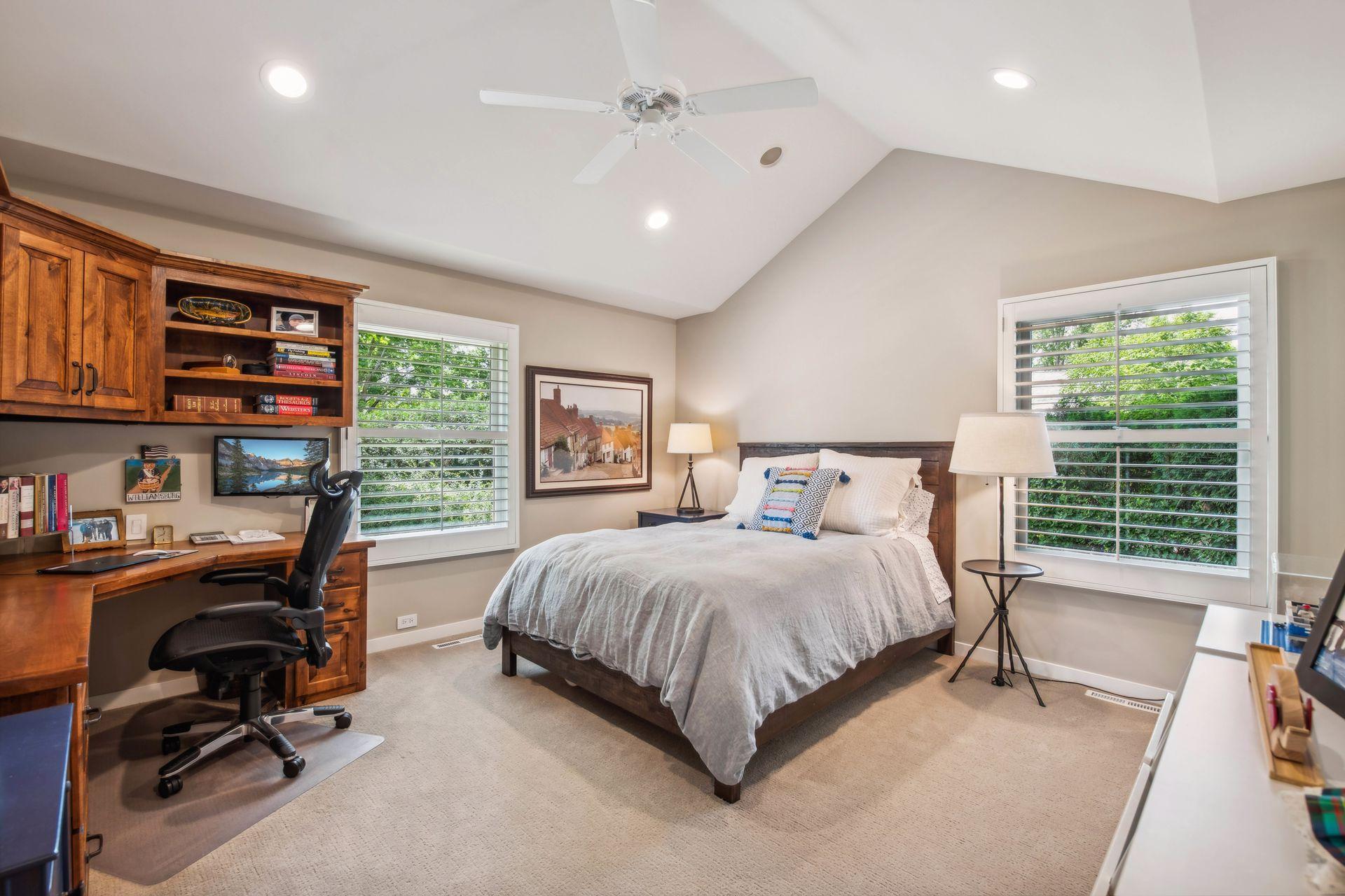 513 Ferndale Road W
