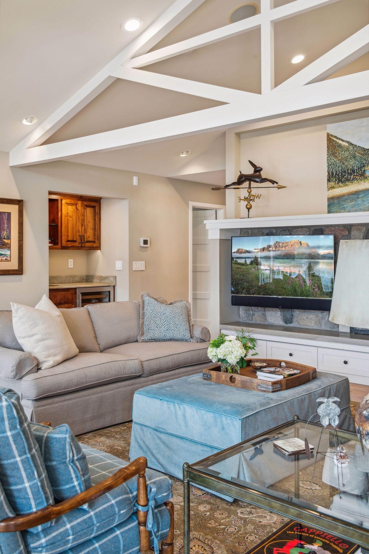 513 Ferndale Road W