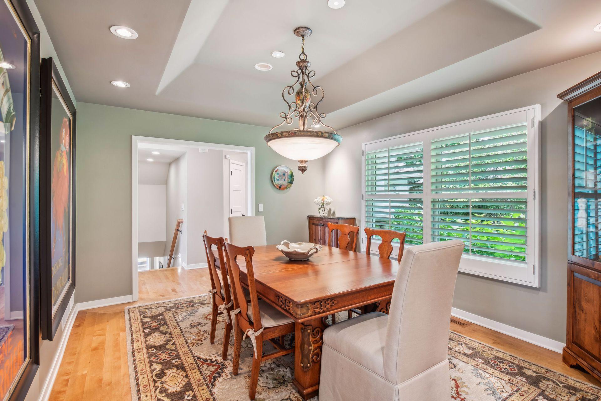 513 Ferndale Road W