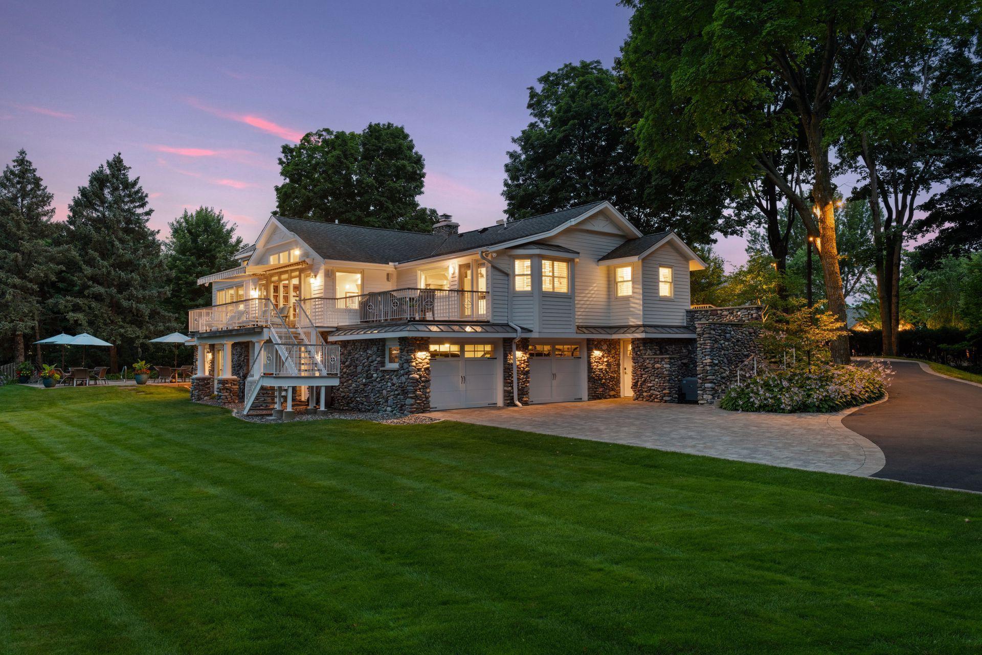 513 Ferndale Road W