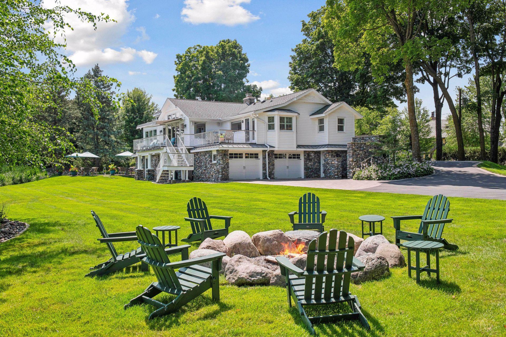 513 Ferndale Road W