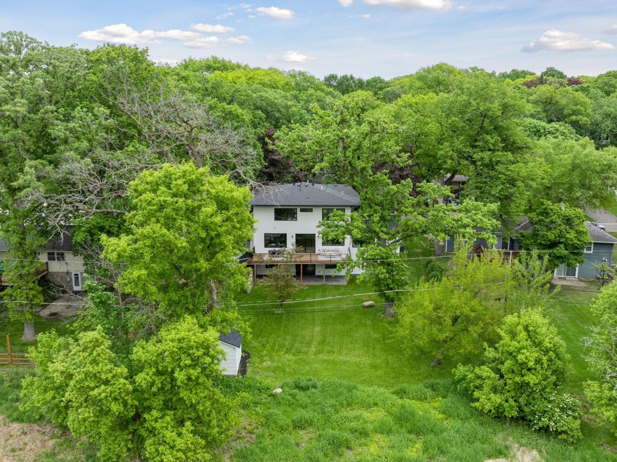 251 Glenbrook Road N