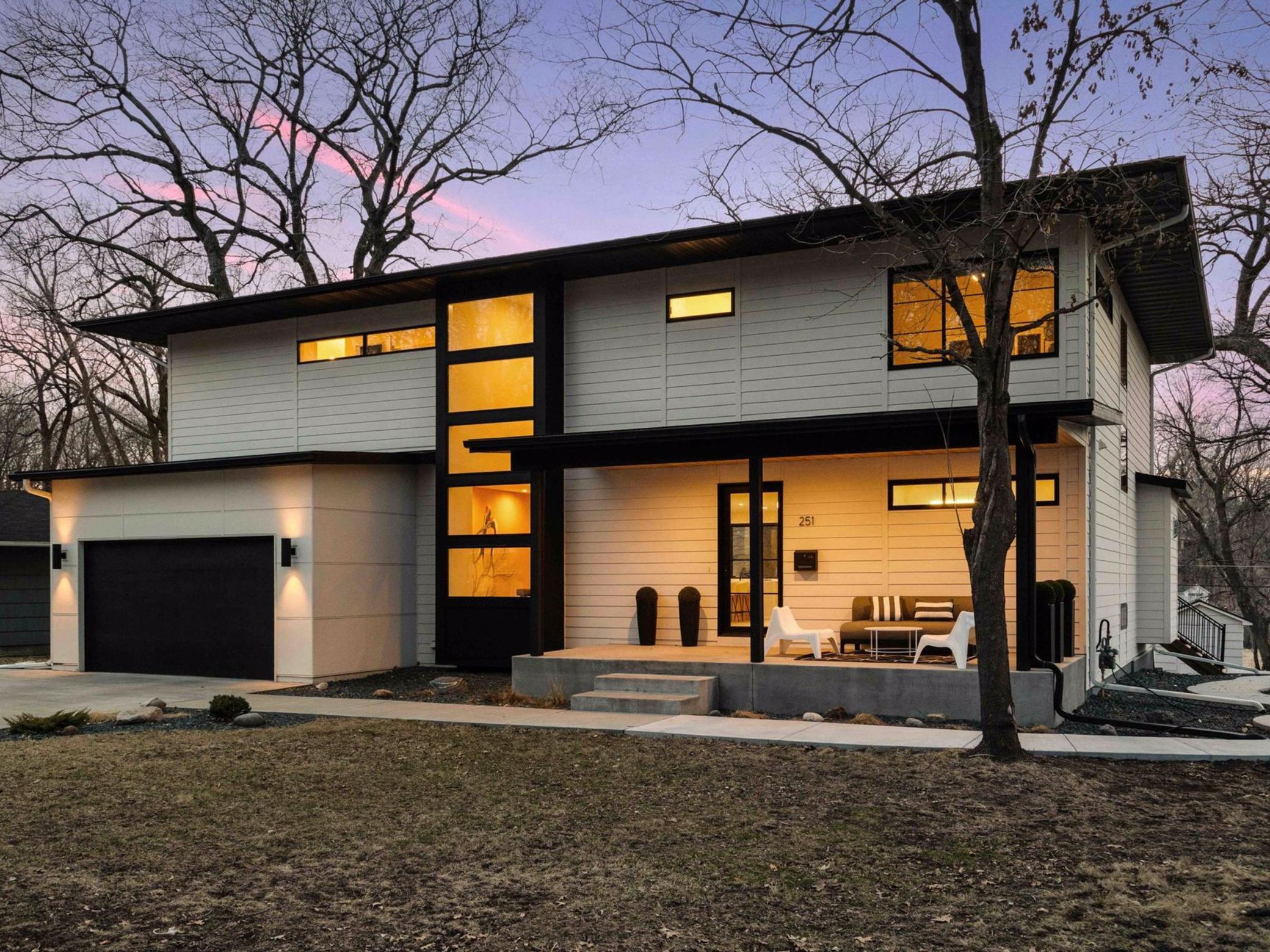 251 Glenbrook Road N