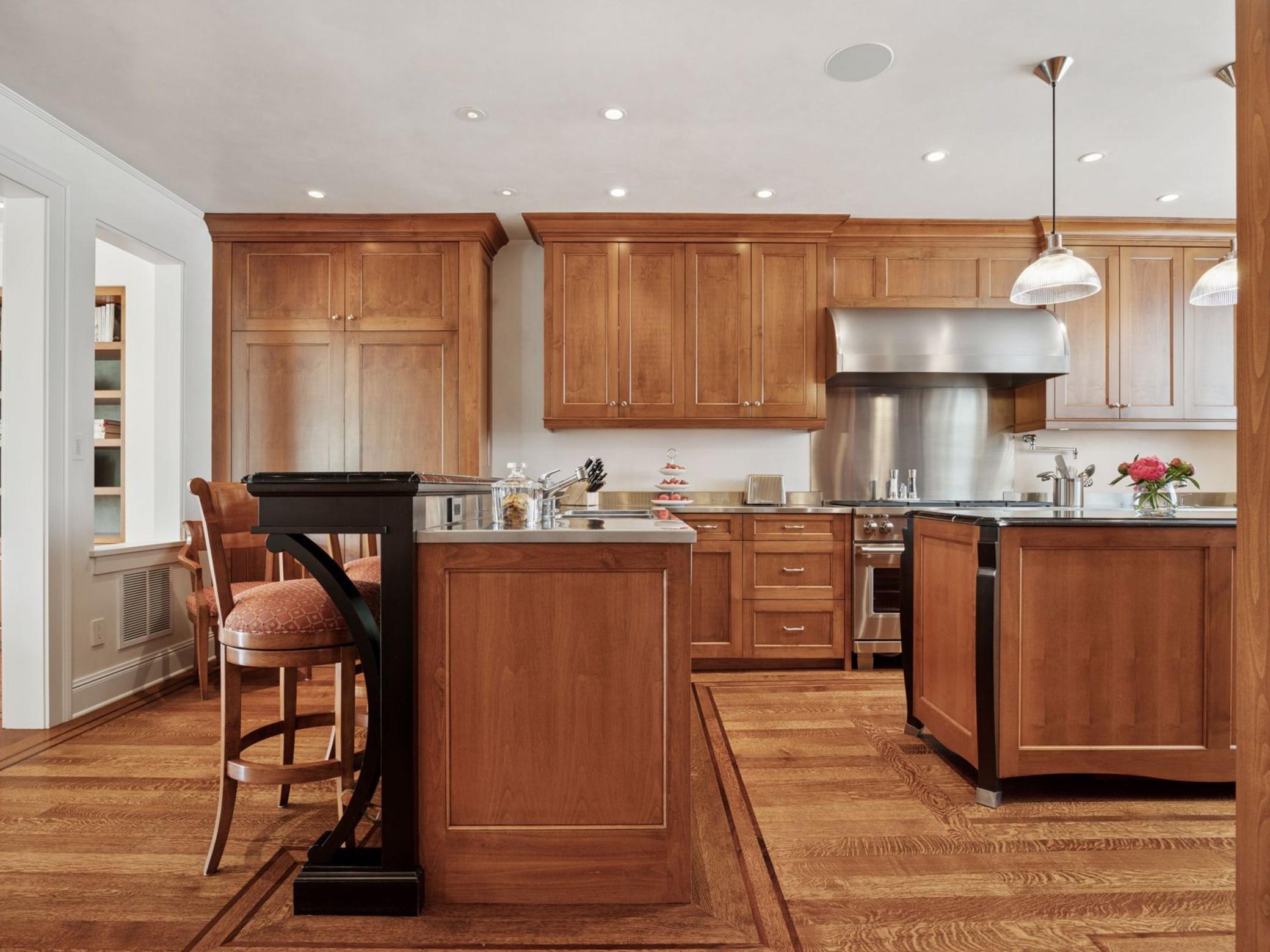 2683 E Lake Of The Isles Parkway