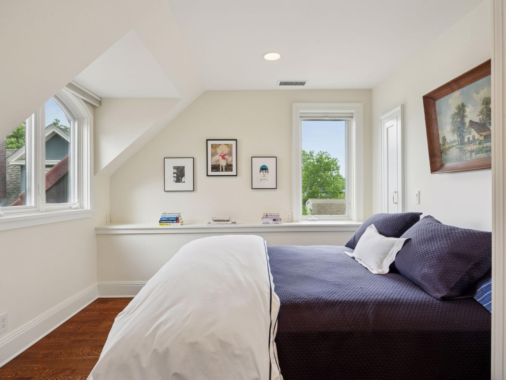 2683 E Lake Of The Isles Parkway