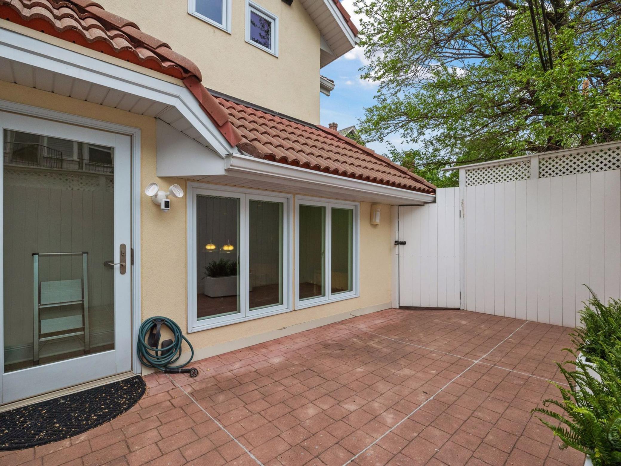 2683 E Lake Of The Isles Parkway