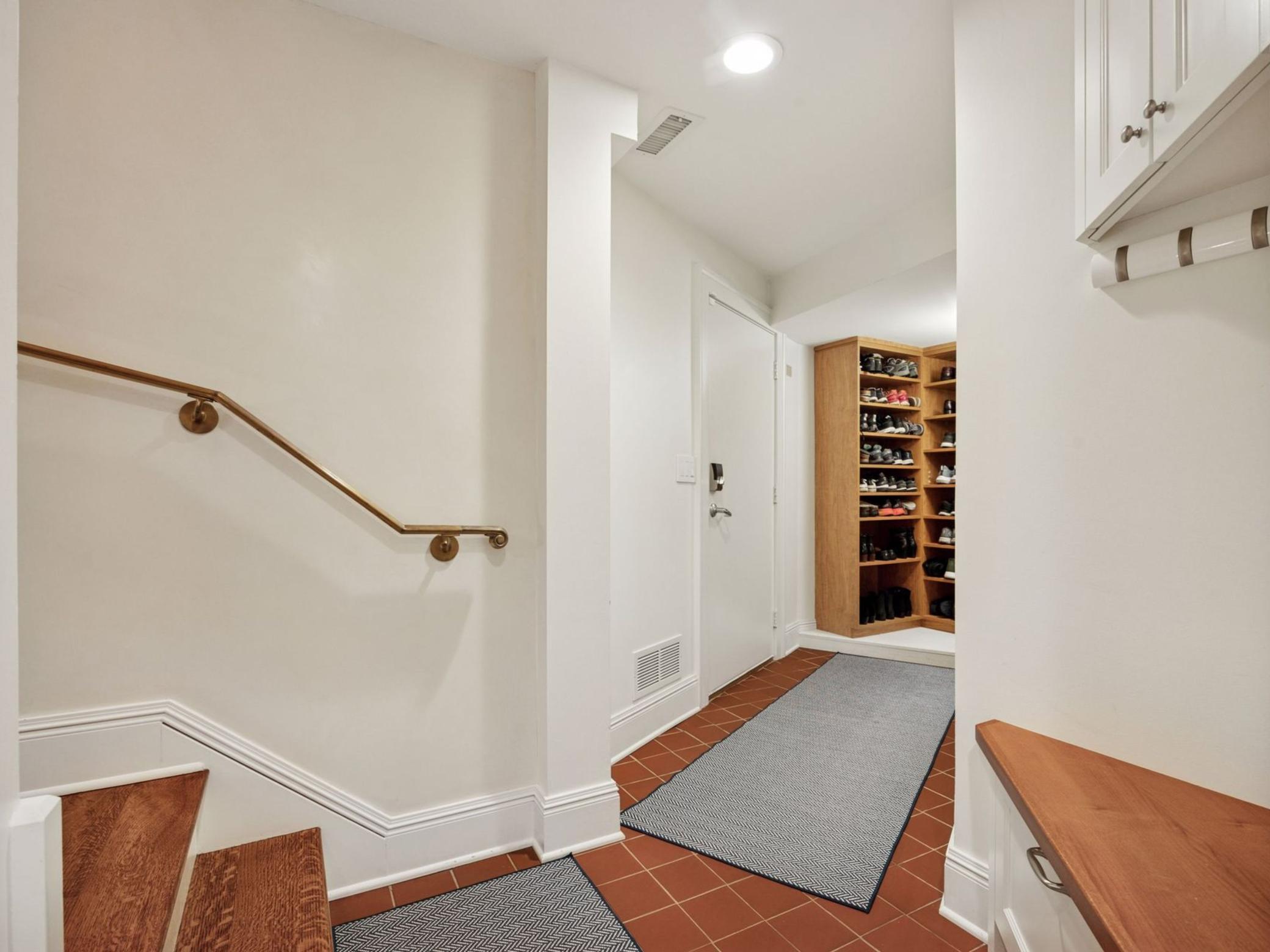 2683 E Lake Of The Isles Parkway