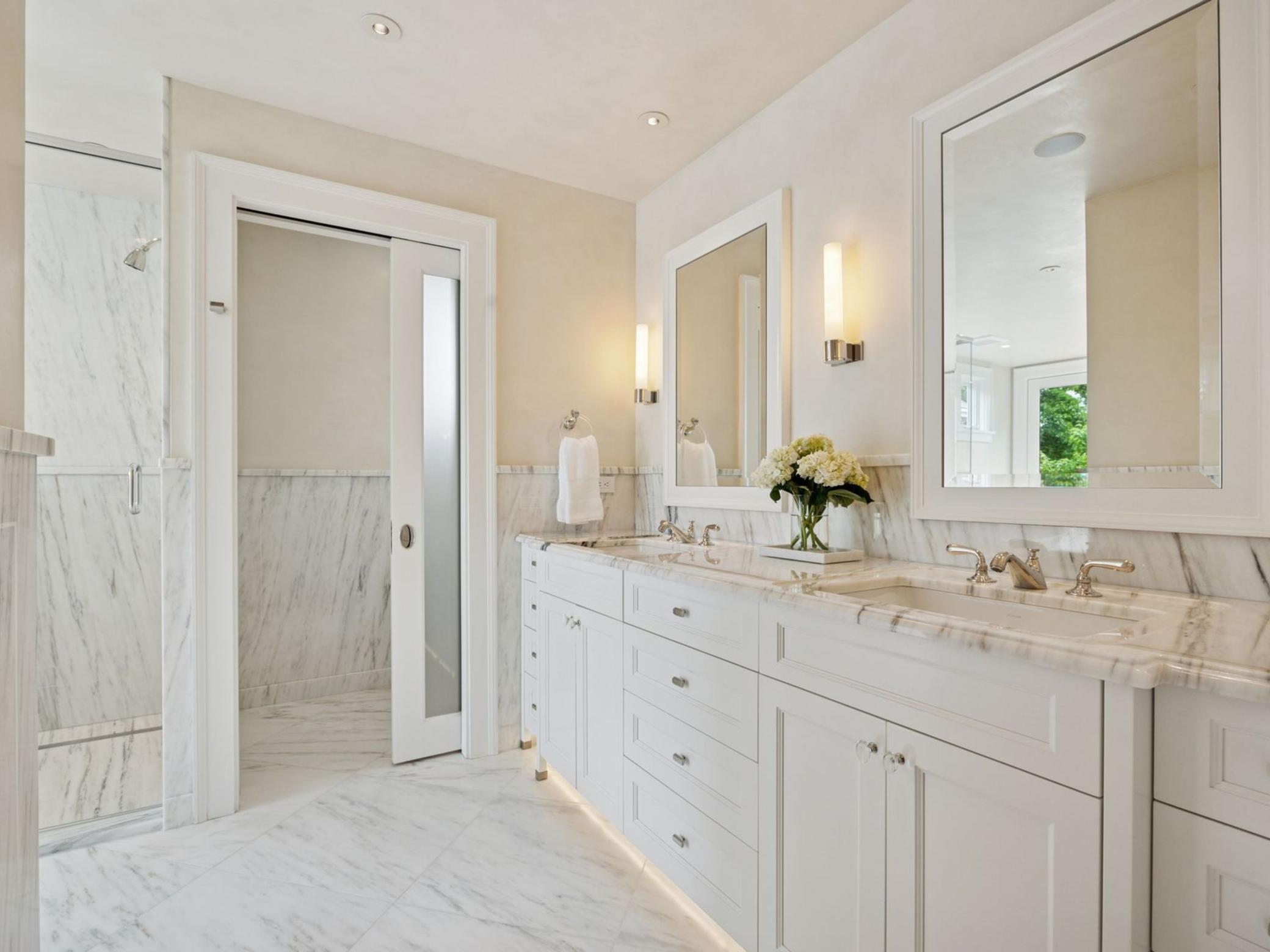 2683 E Lake Of The Isles Parkway