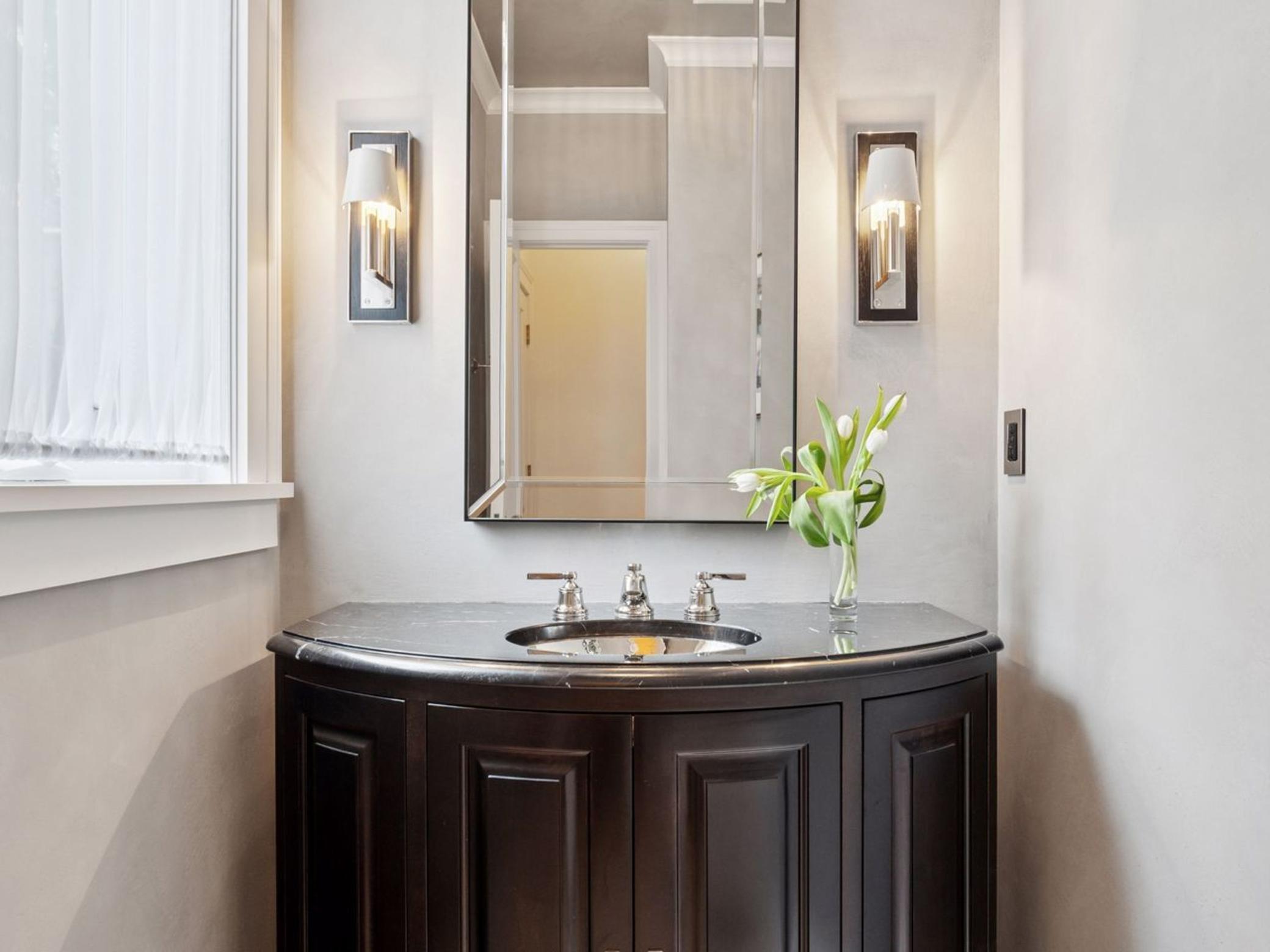 2683 E Lake Of The Isles Parkway