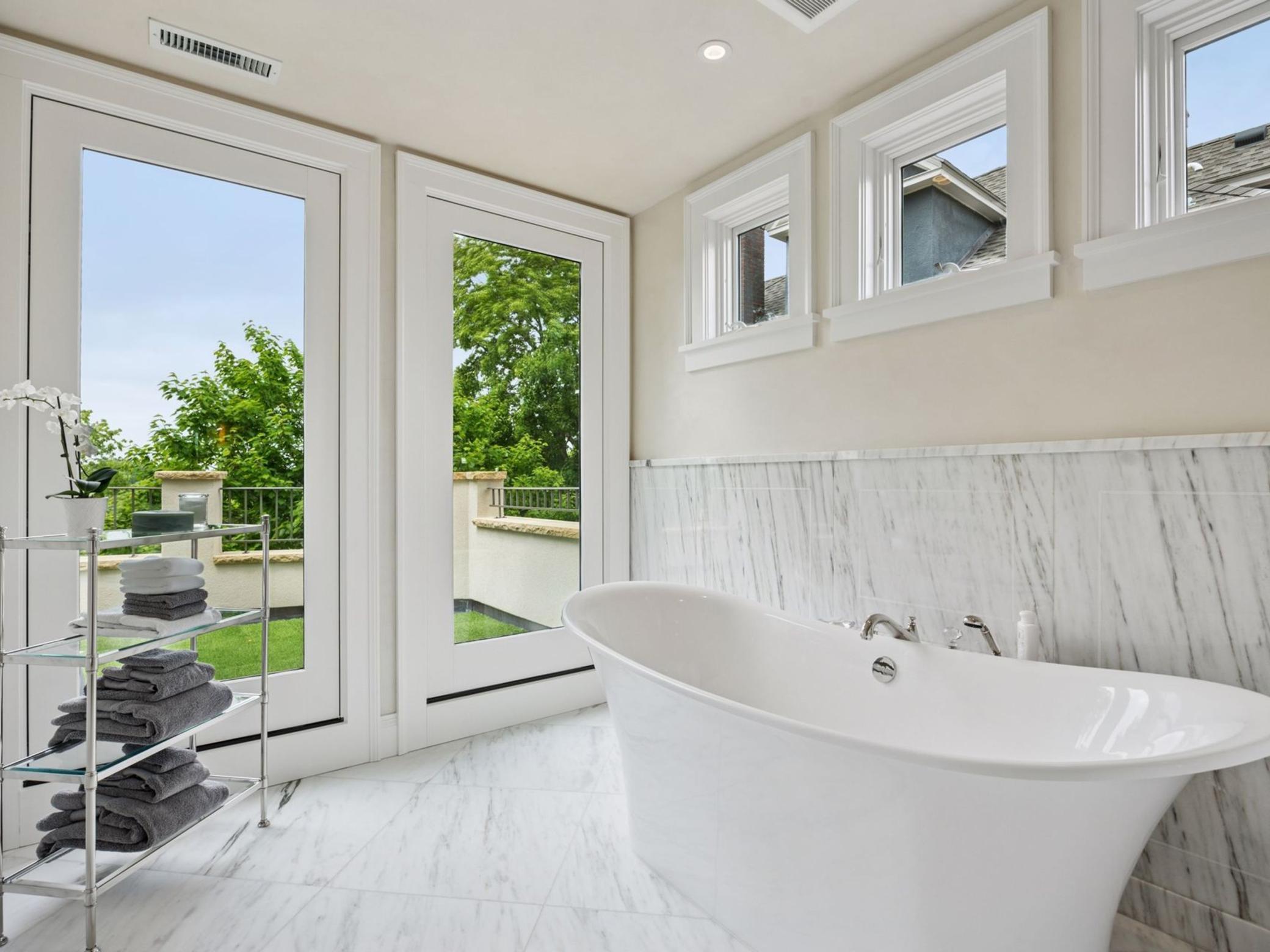 2683 E Lake Of The Isles Parkway