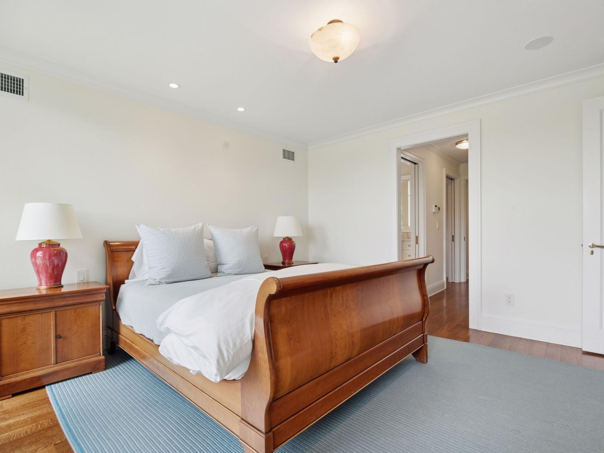 2683 E Lake Of The Isles Parkway