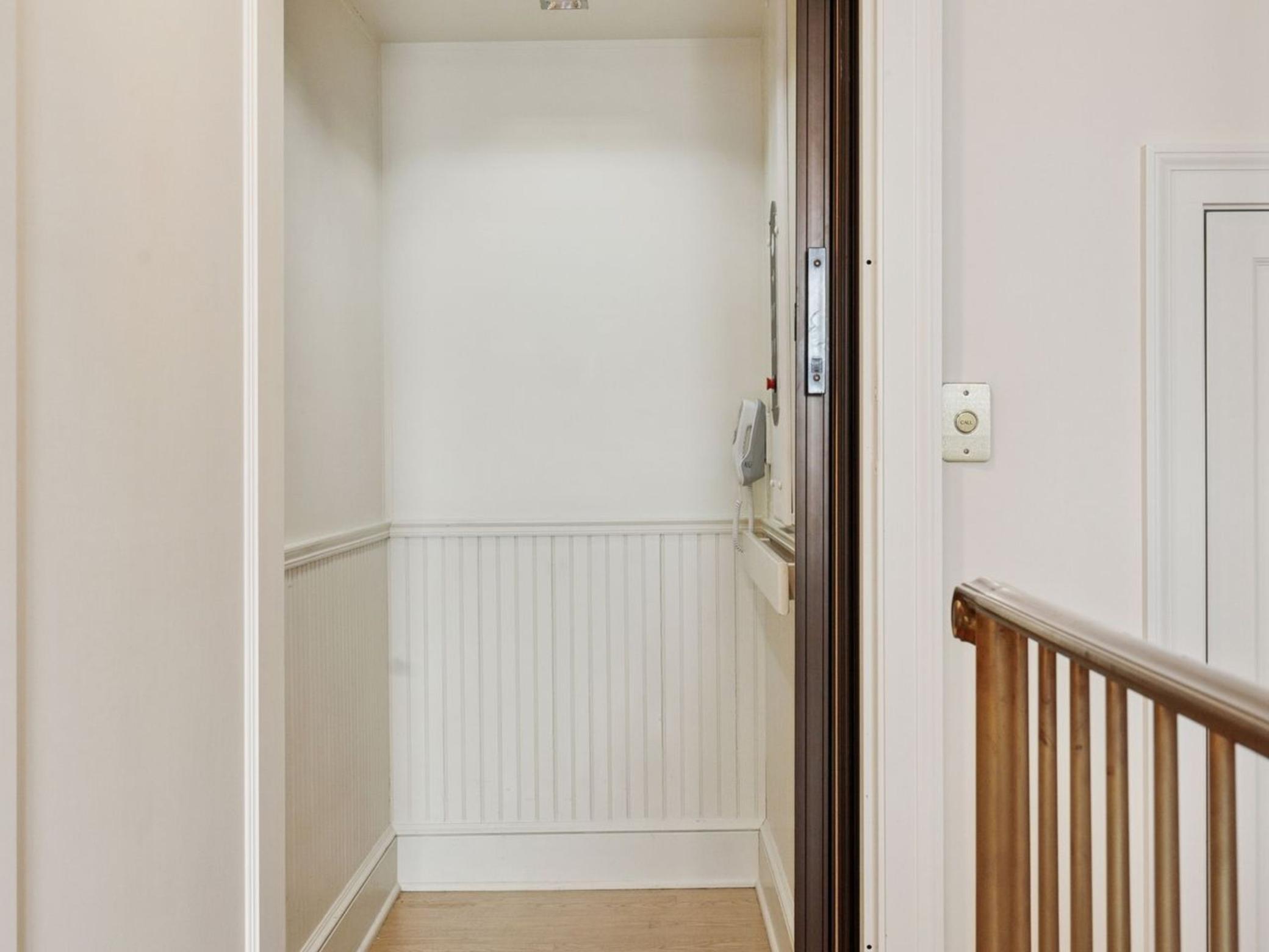 2683 E Lake Of The Isles Parkway