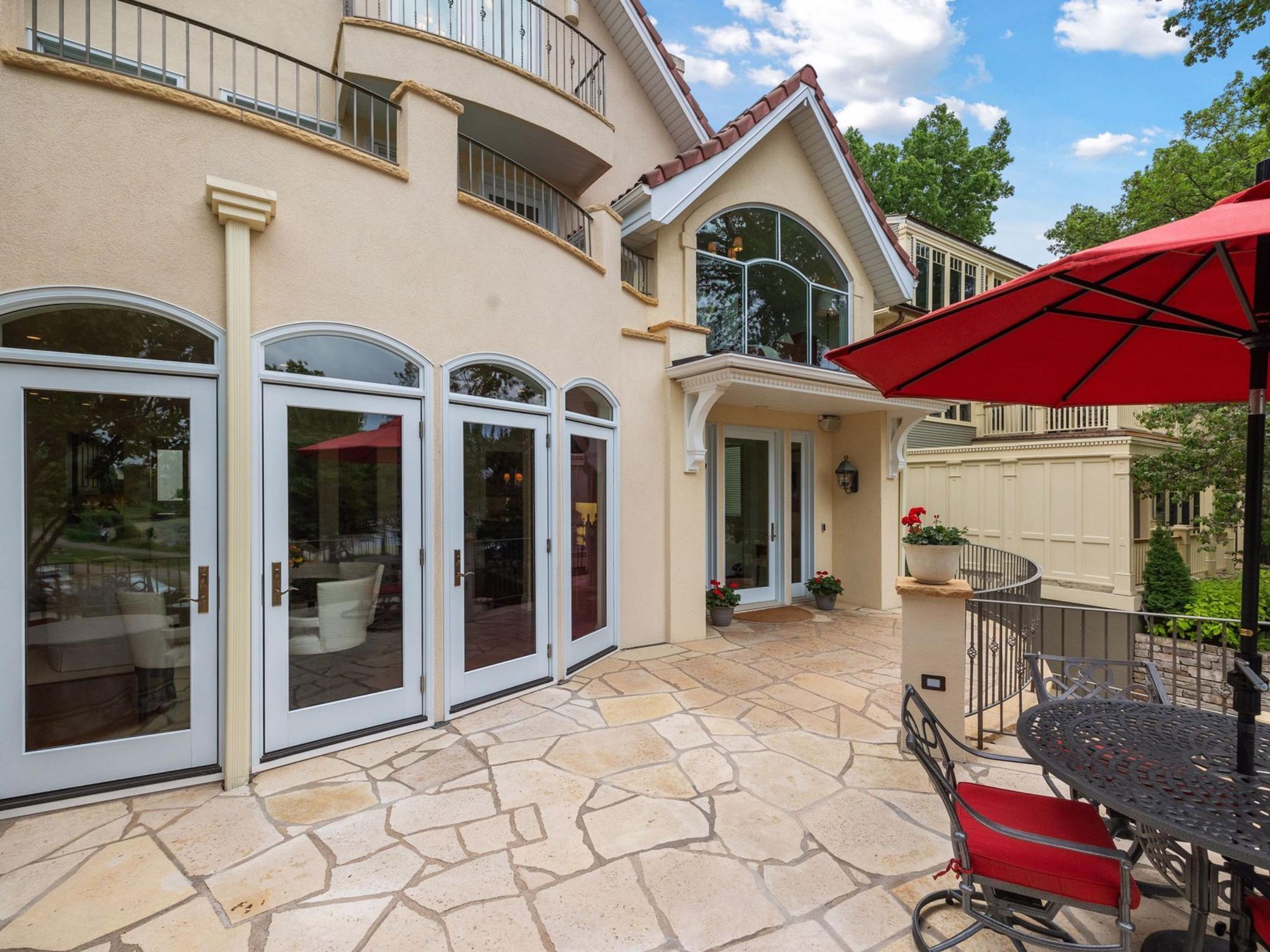 2683 E Lake Of The Isles Parkway