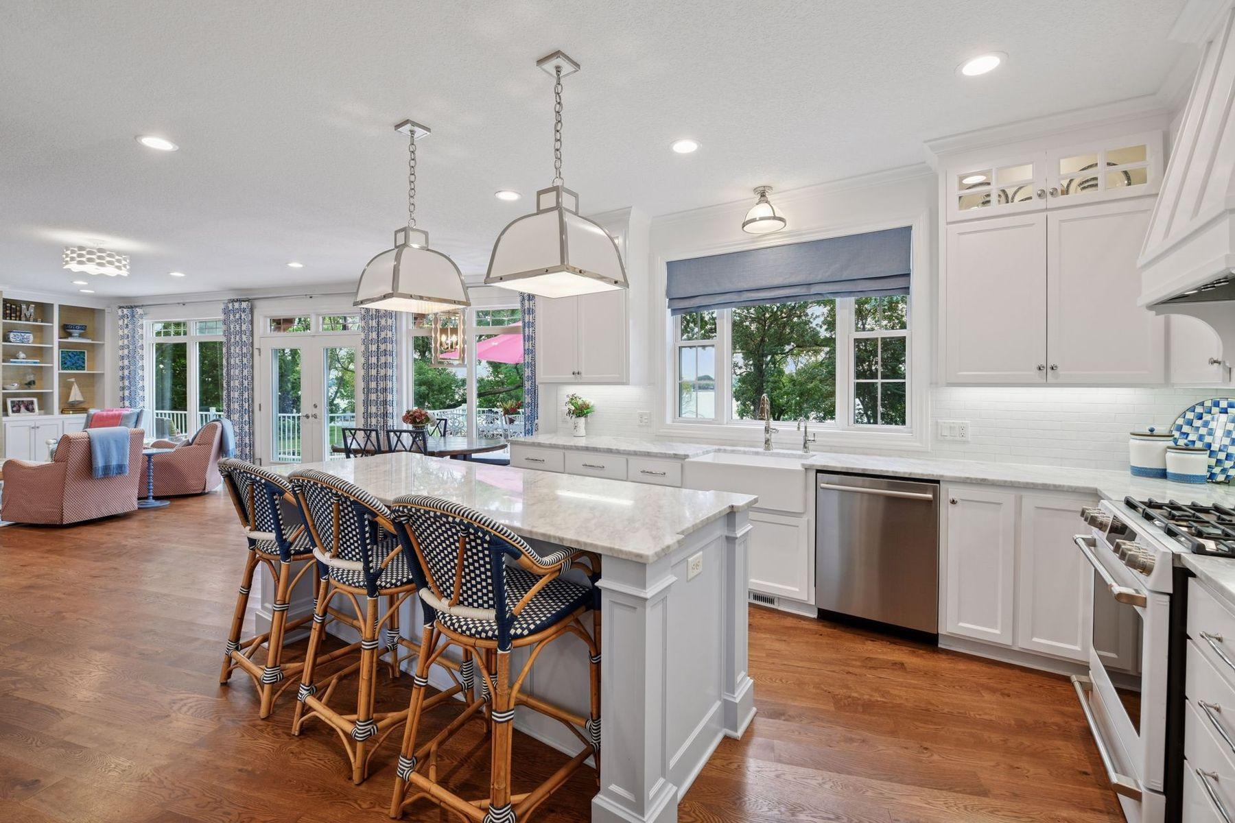 3017 Brooks Lane