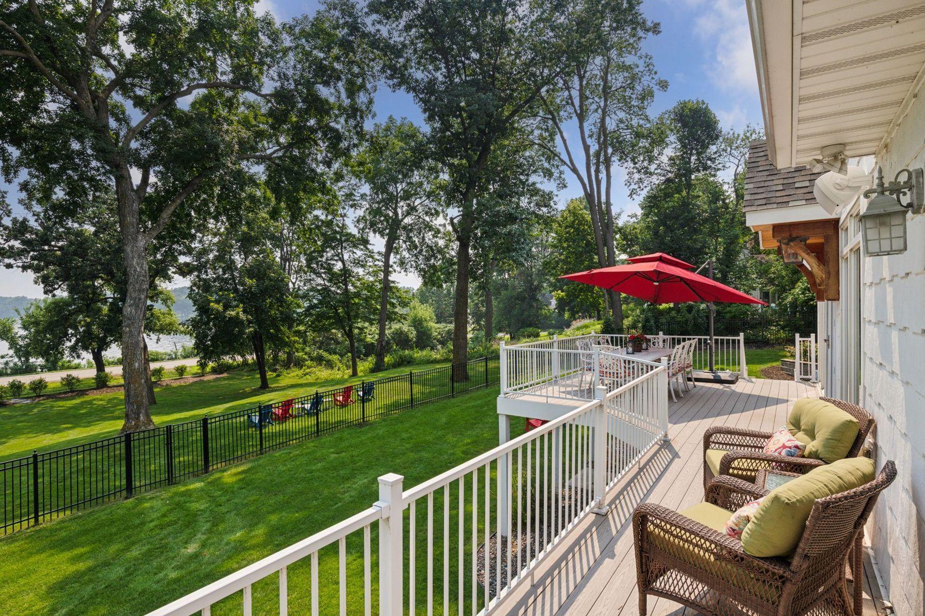 3017 Brooks Lane