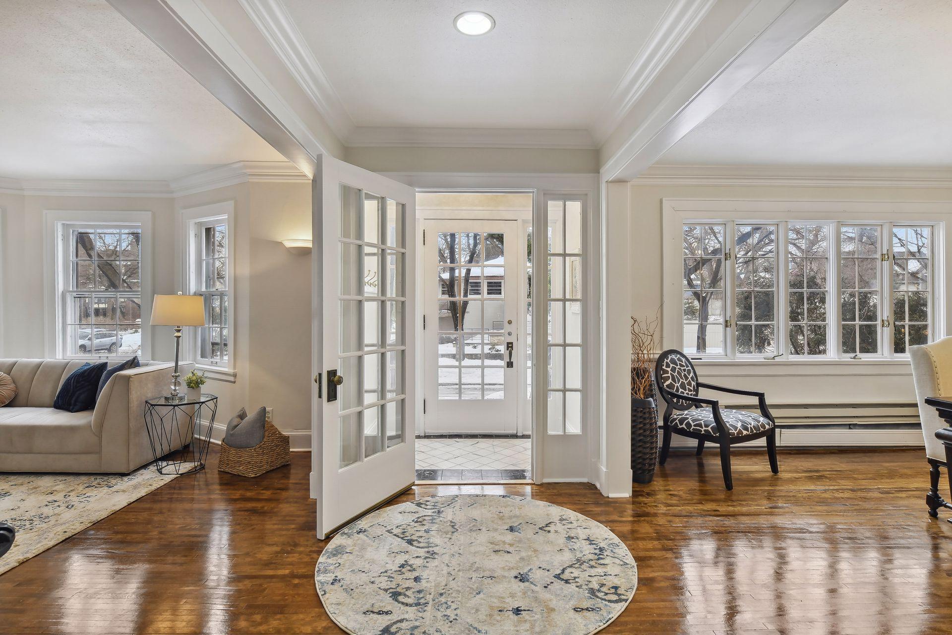 1820 Girard Avenue S Unit: 1