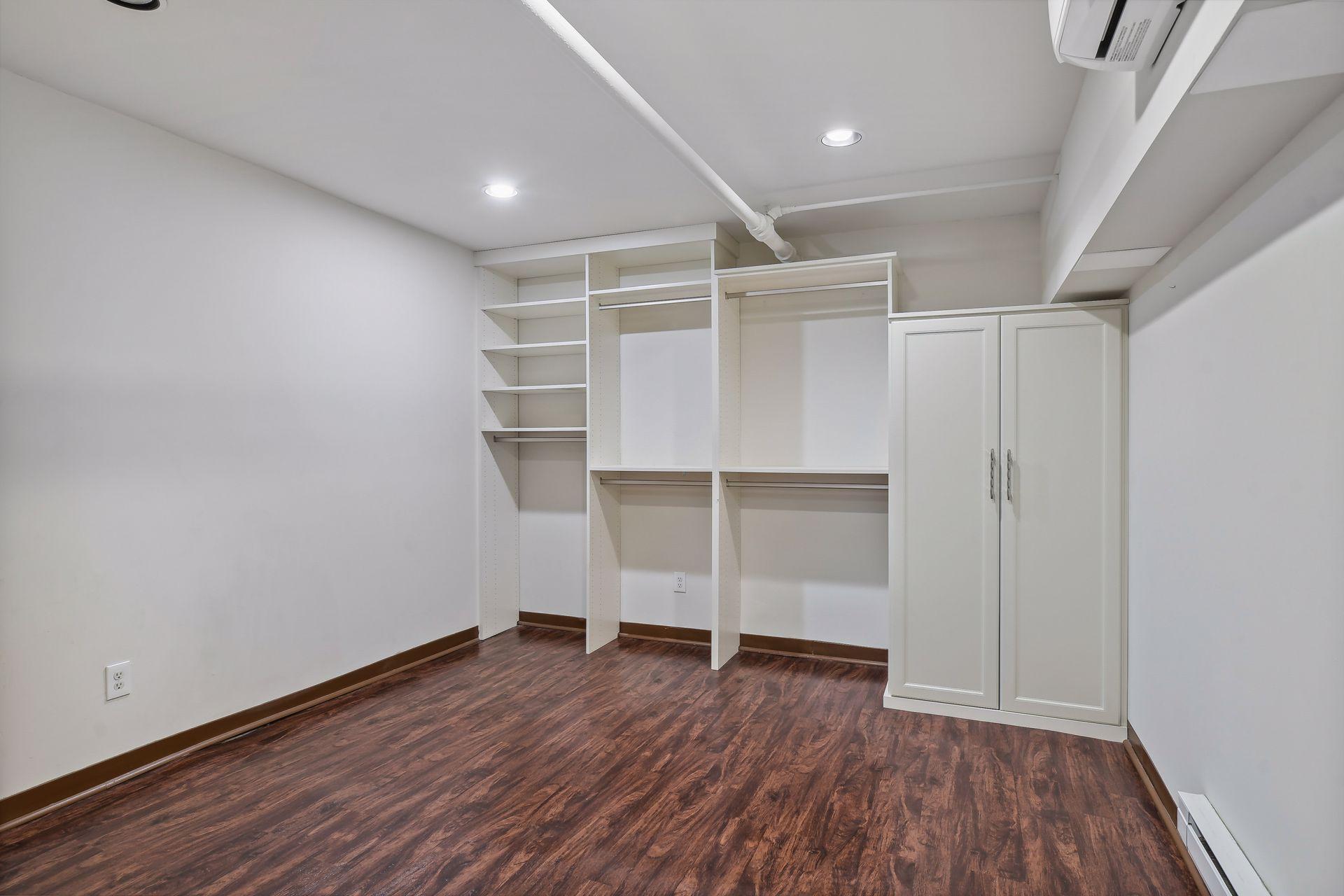 1820 Girard Avenue S Unit: 1