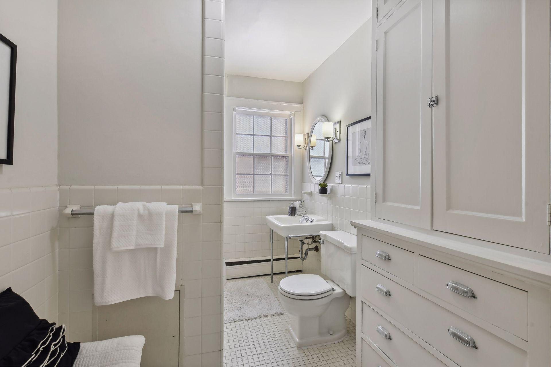 1820 Girard Avenue S Unit: 1