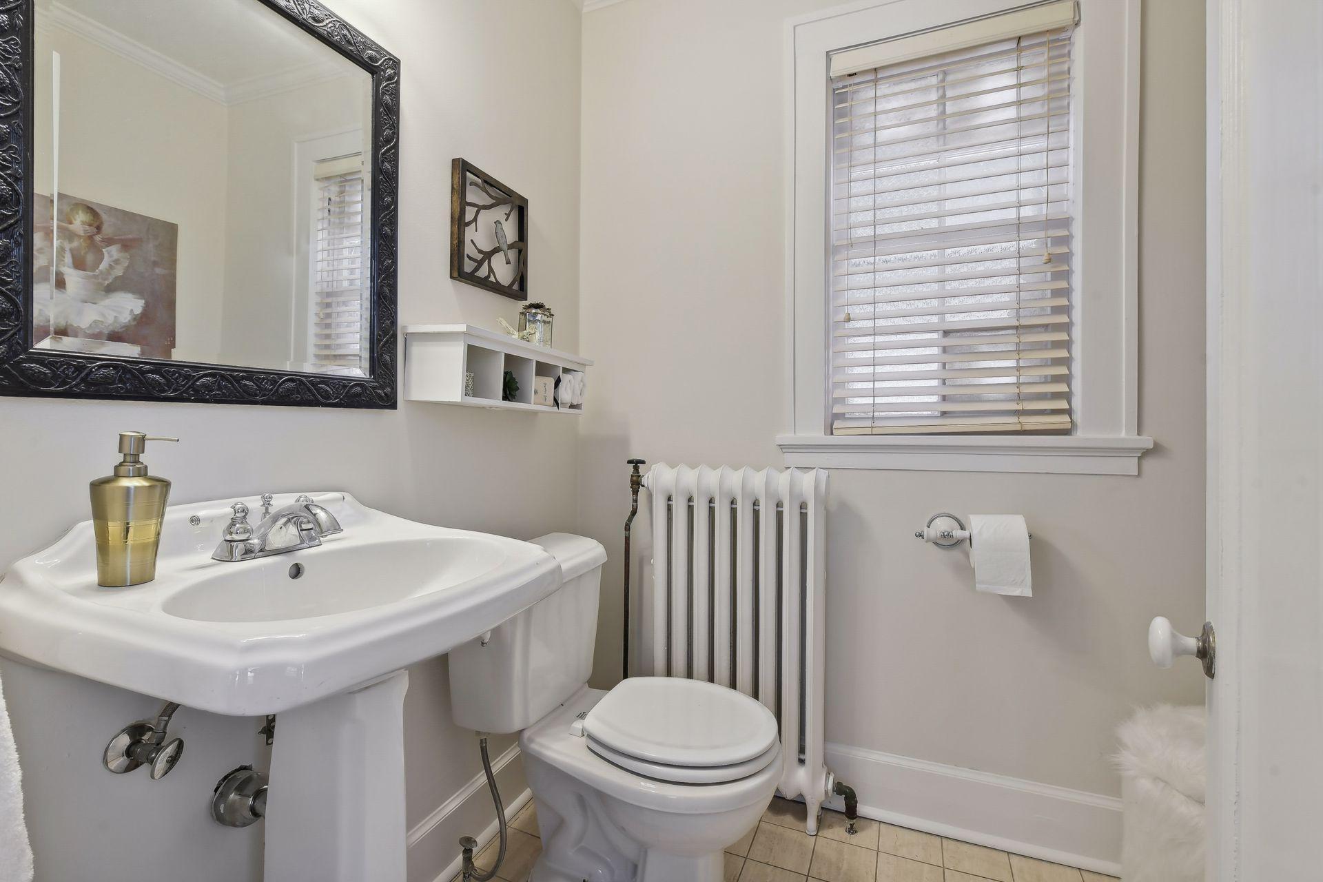 1820 Girard Avenue S Unit: 1