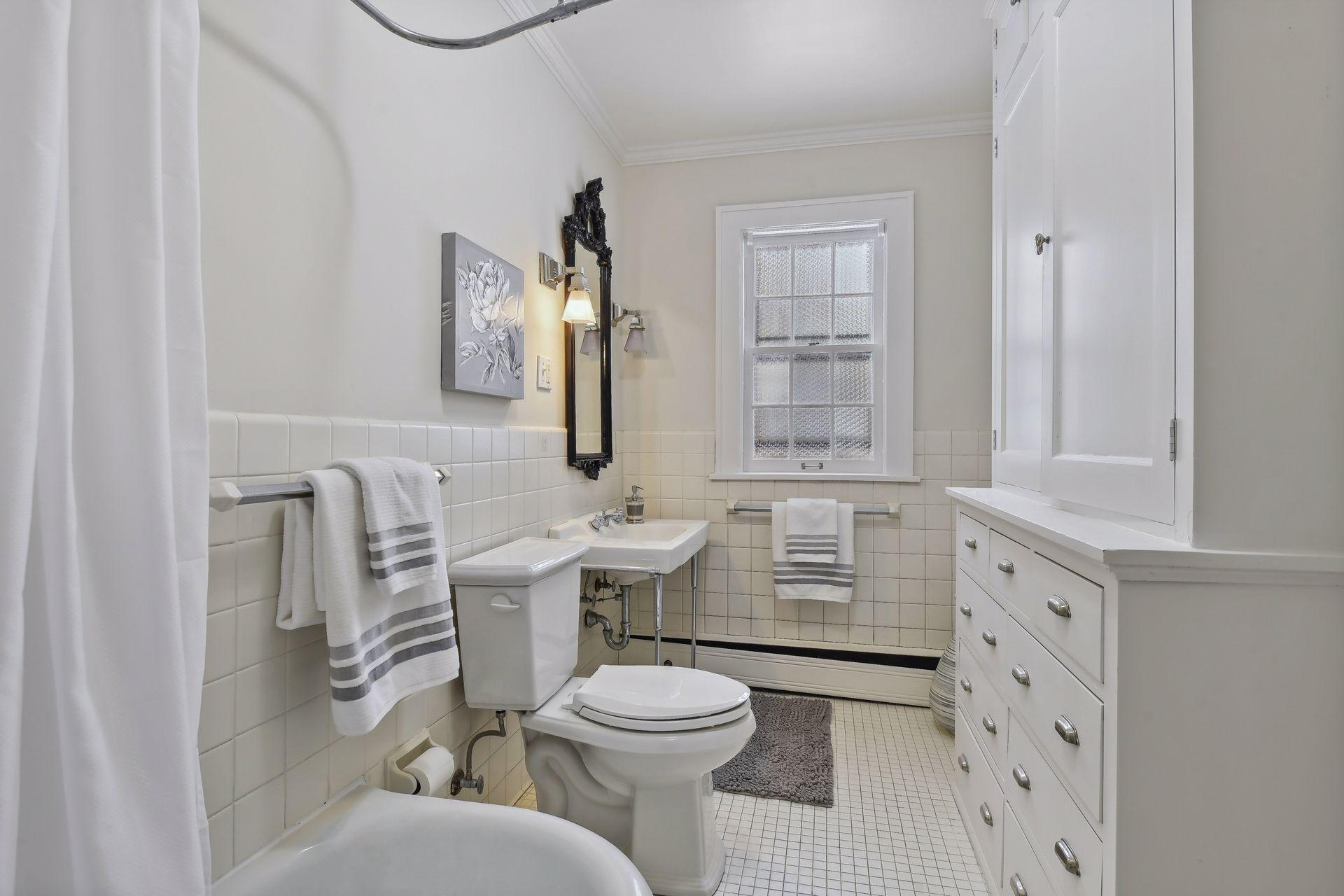 1820 Girard Avenue S Unit: 1