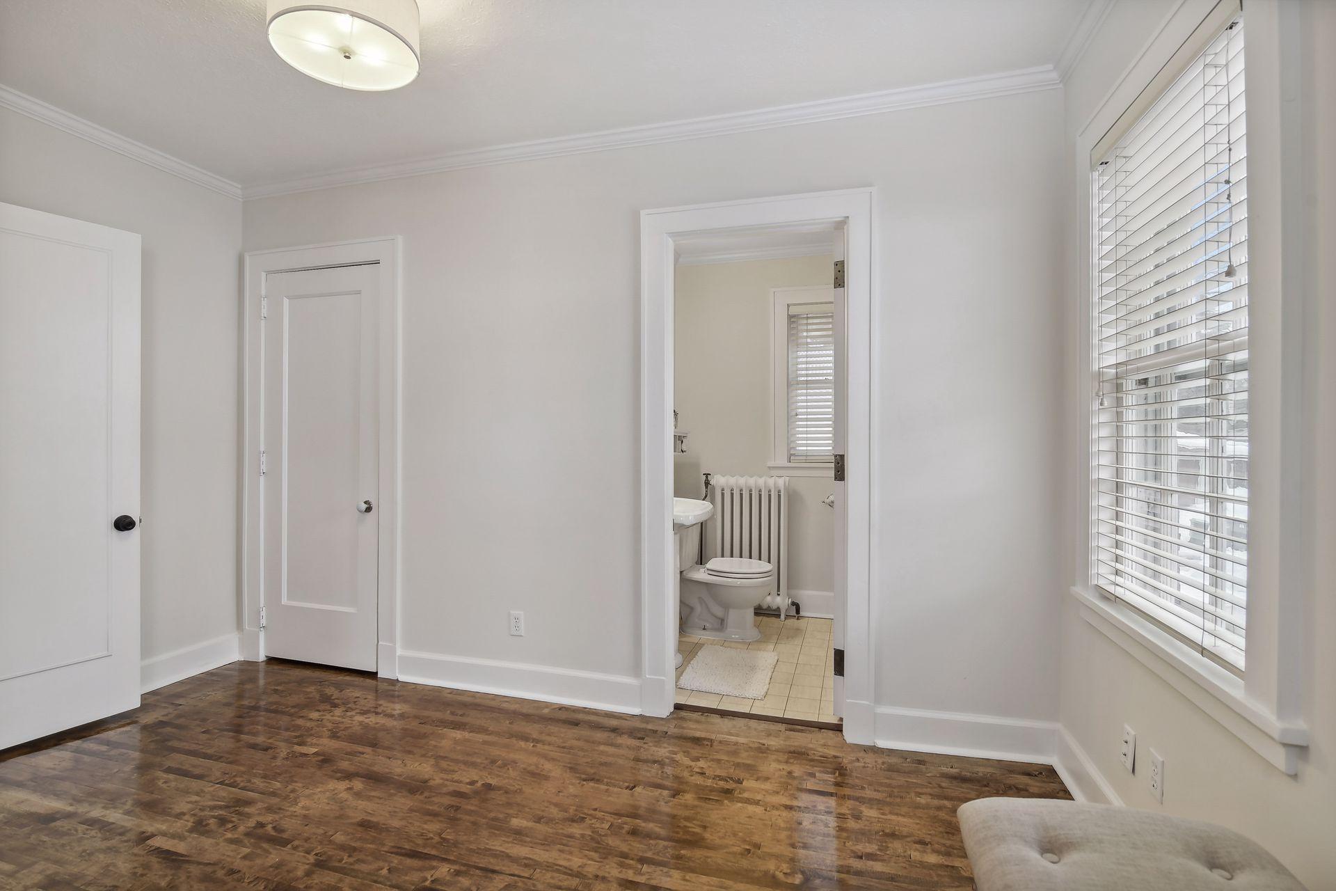 1820 Girard Avenue S Unit: 1