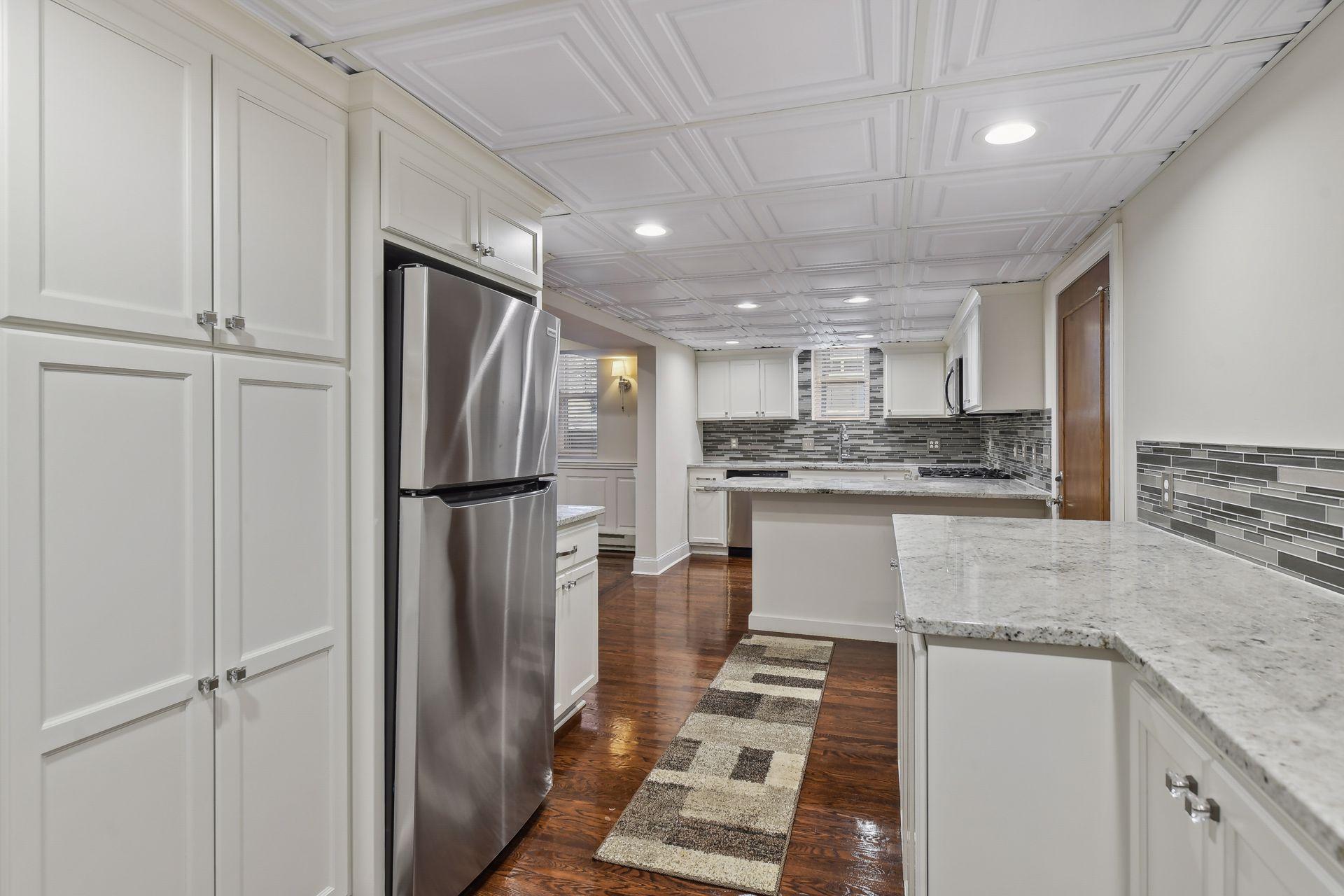 1820 Girard Avenue S Unit: 1