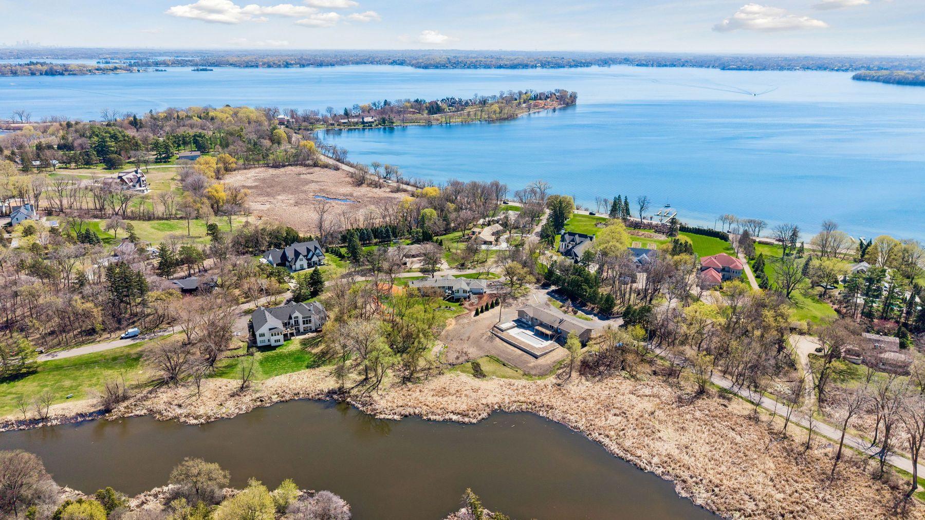 1155 Heritage Lane