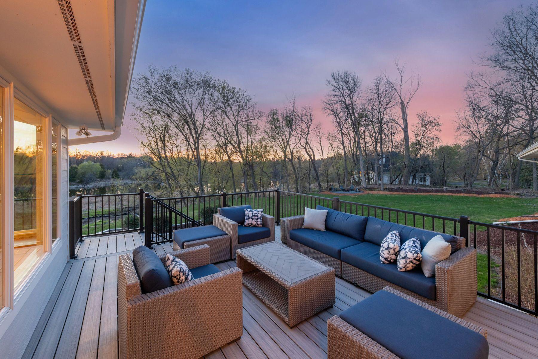 1155 Heritage Lane