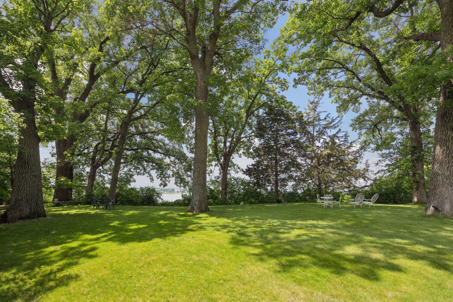 2425 N Shore Drive
