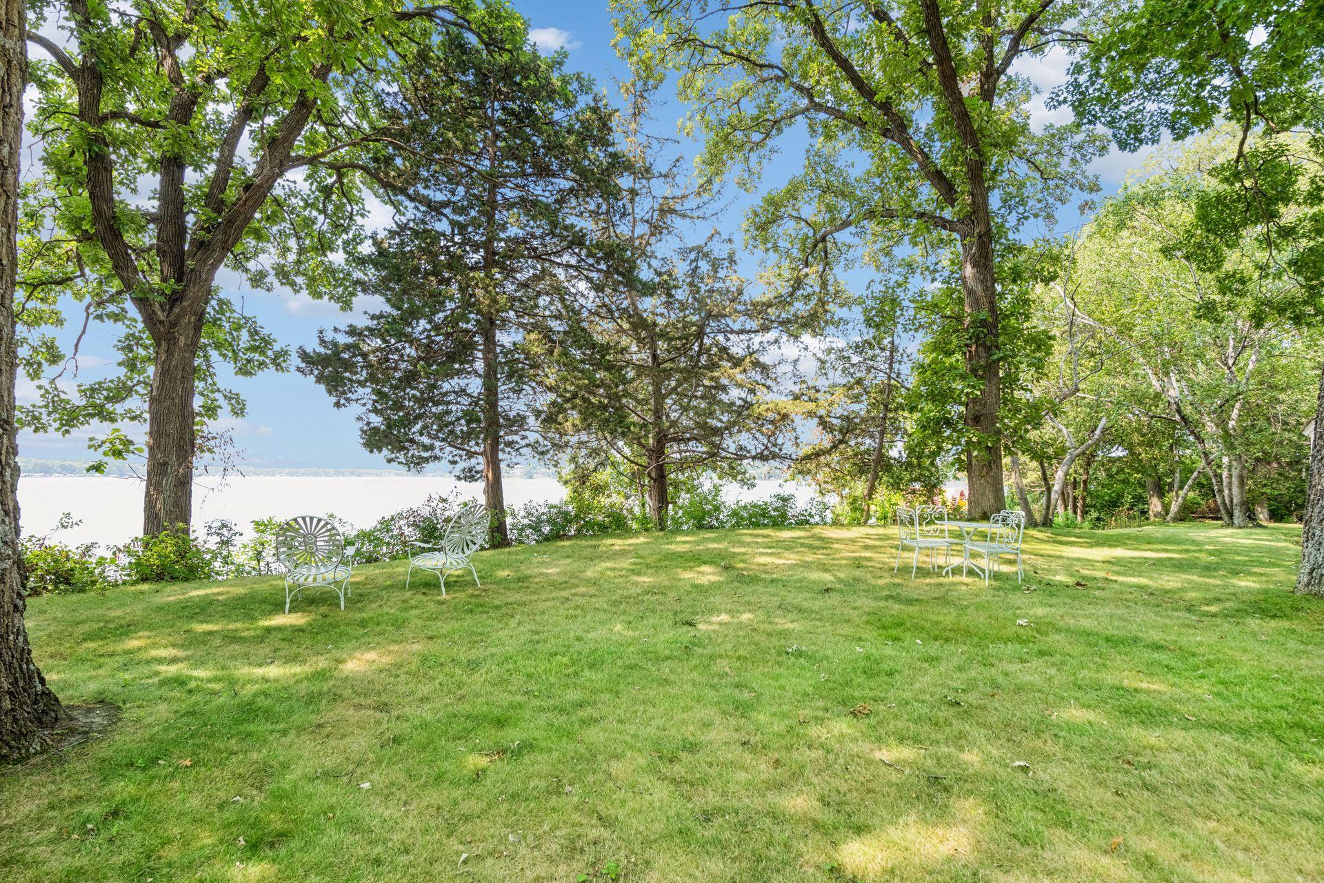 2425 N Shore Drive