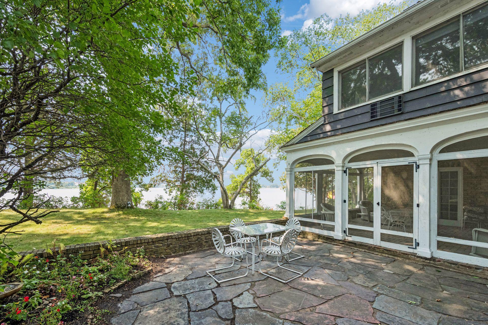 2425 N Shore Drive