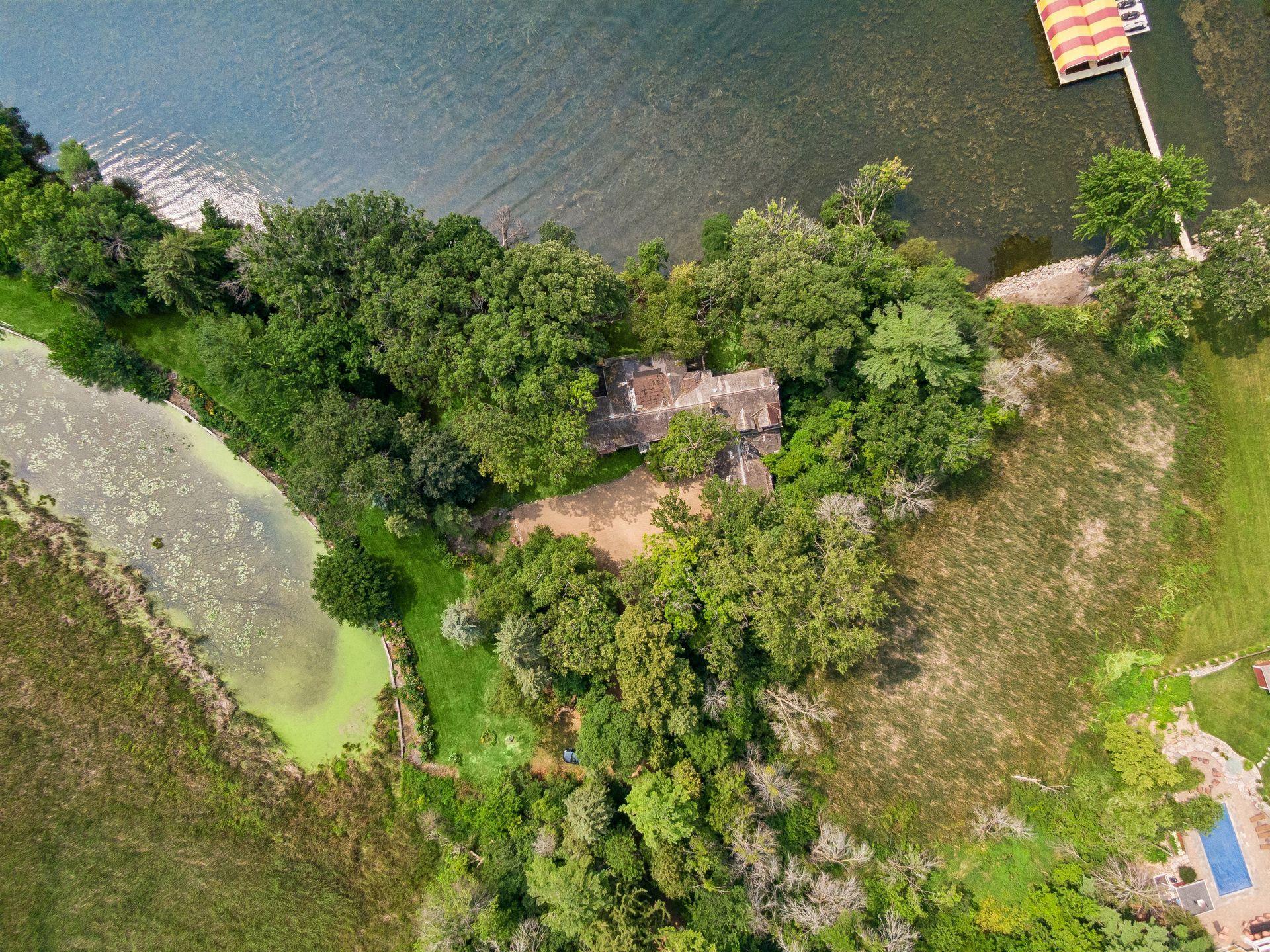 2425 N Shore Drive