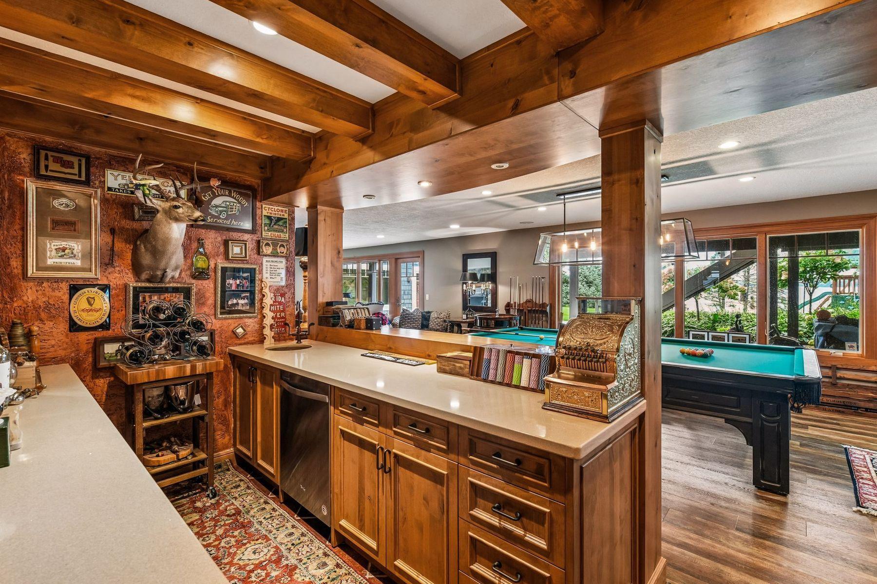 5940 Loring Drive
