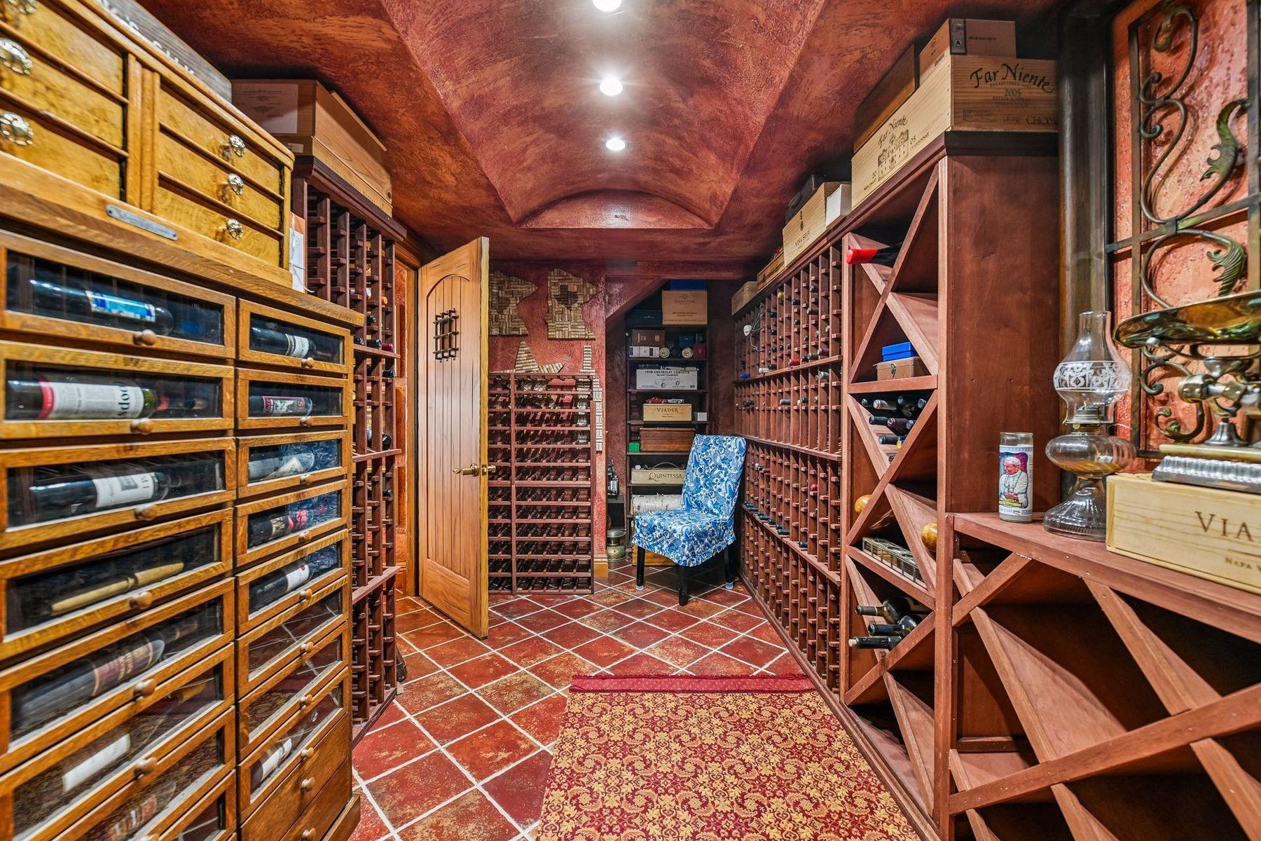 5940 Loring Drive