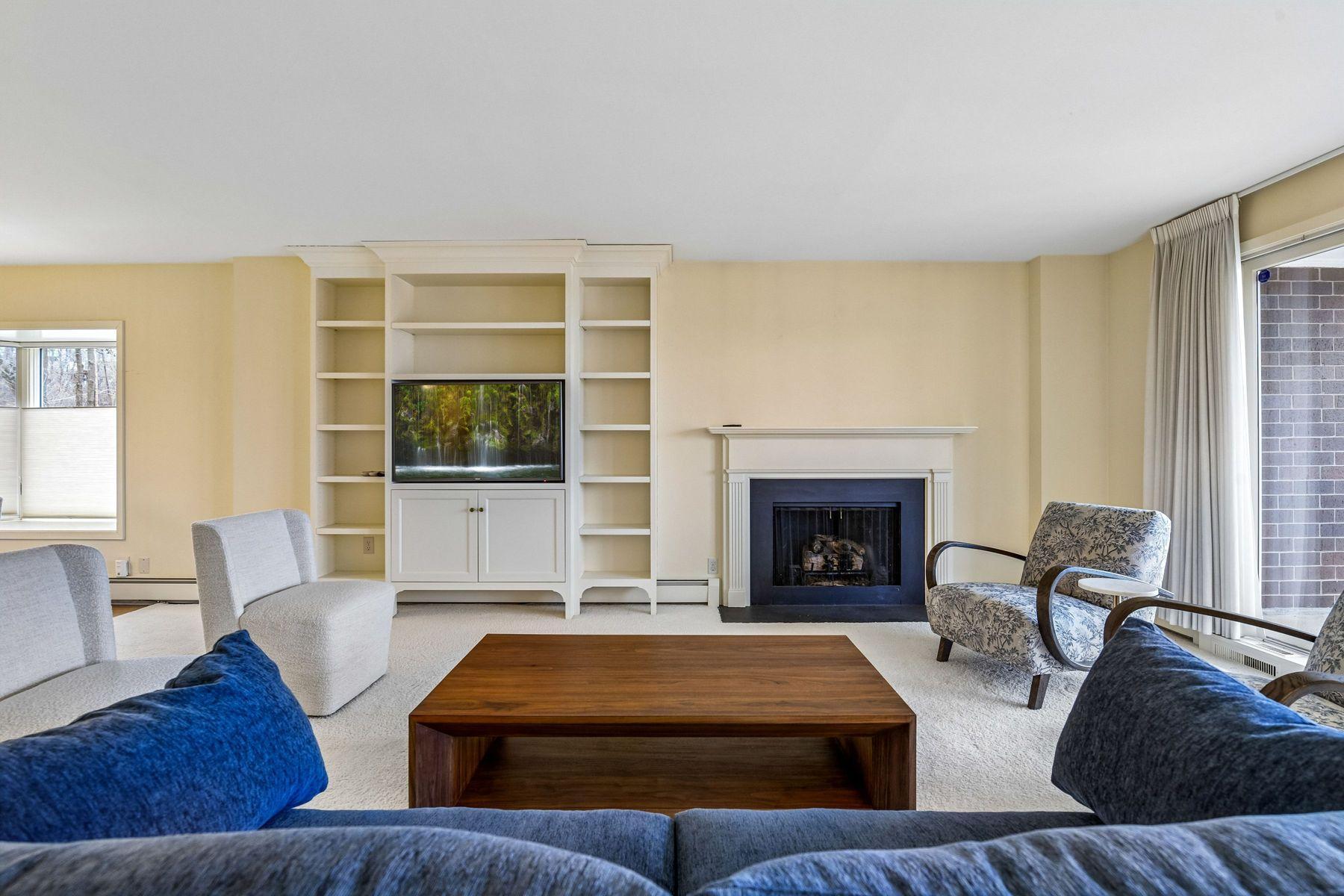 540 Indian Mound Street Unit: 1A