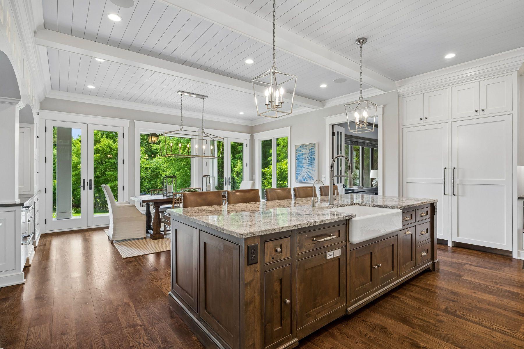 4565 Bayside Road