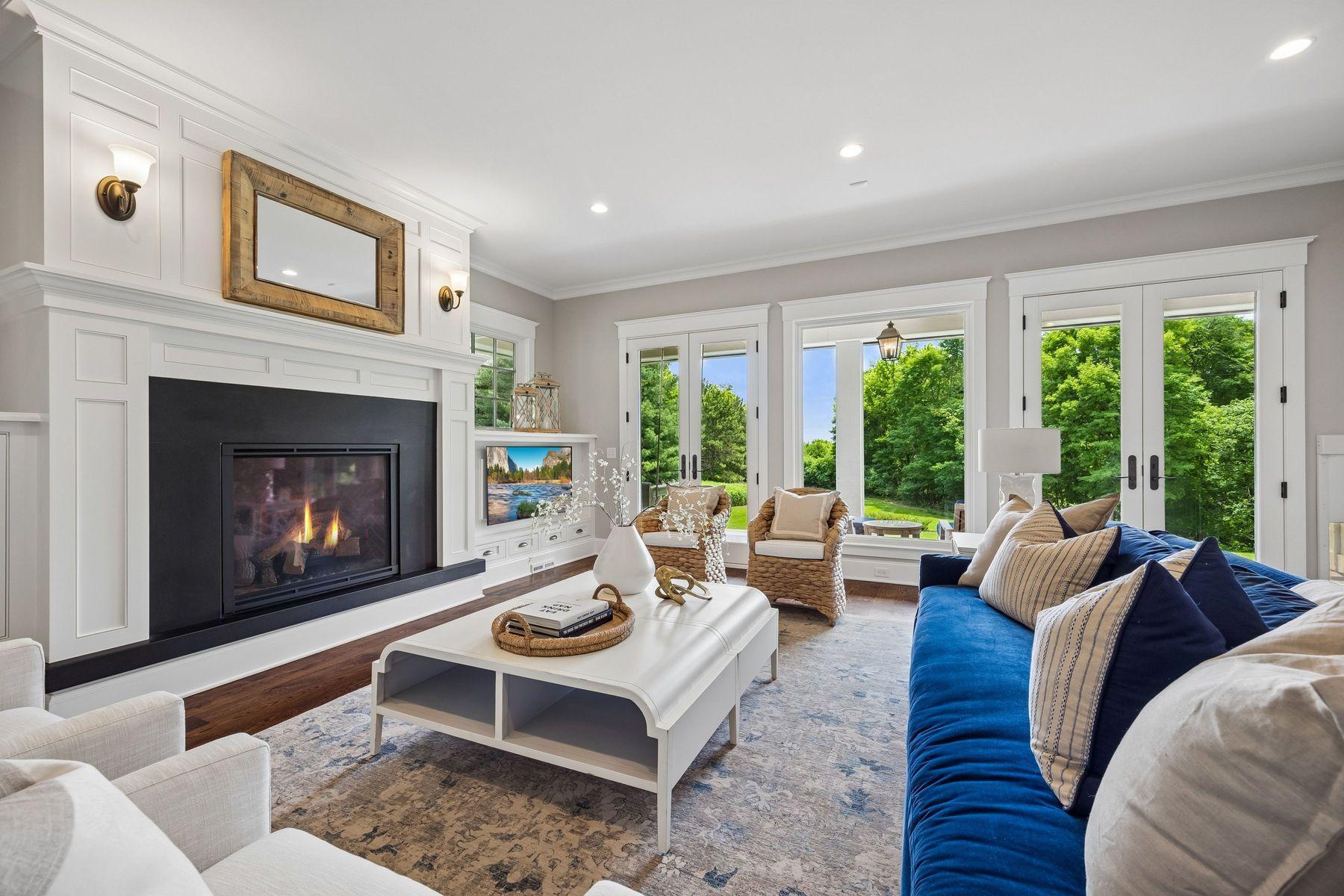 4565 Bayside Road