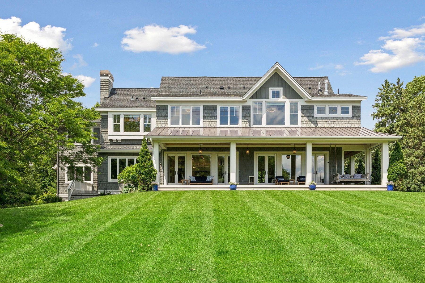 4565 Bayside Road