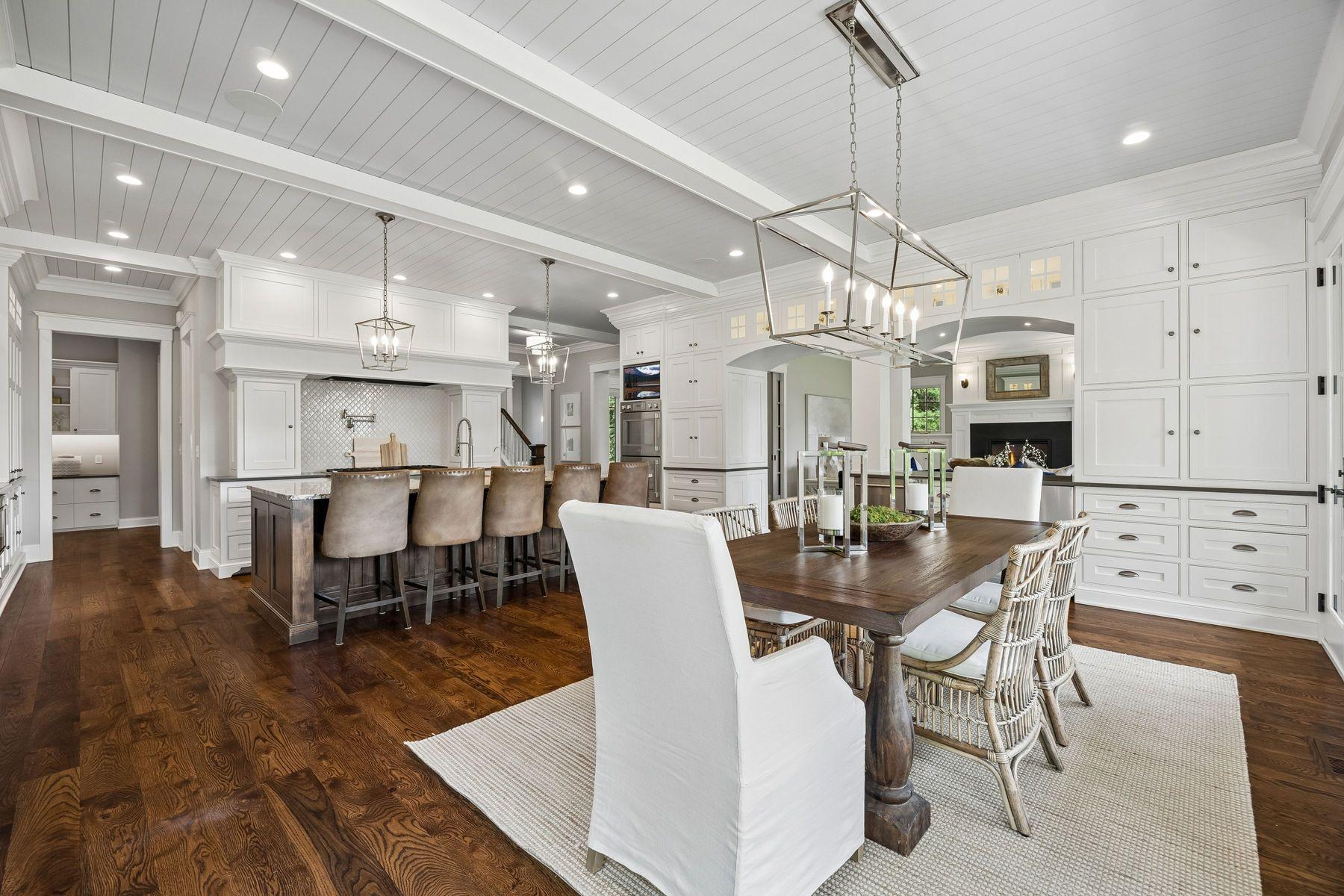 4565 Bayside Road