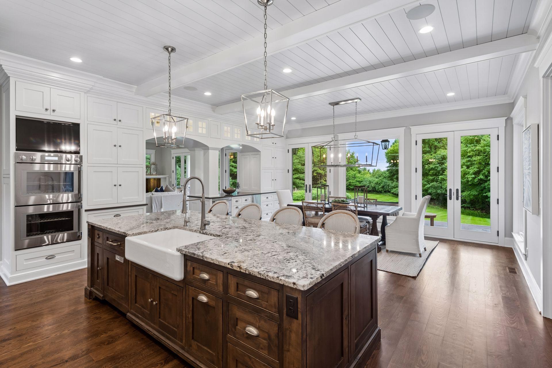4565 Bayside Road