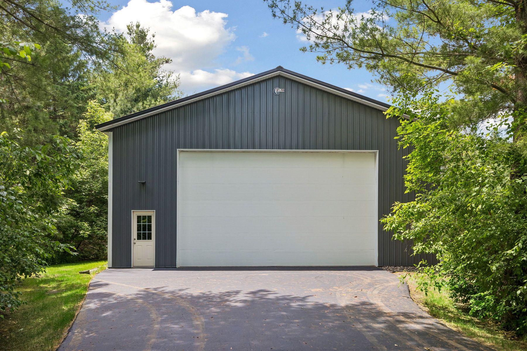 4565 Bayside Road