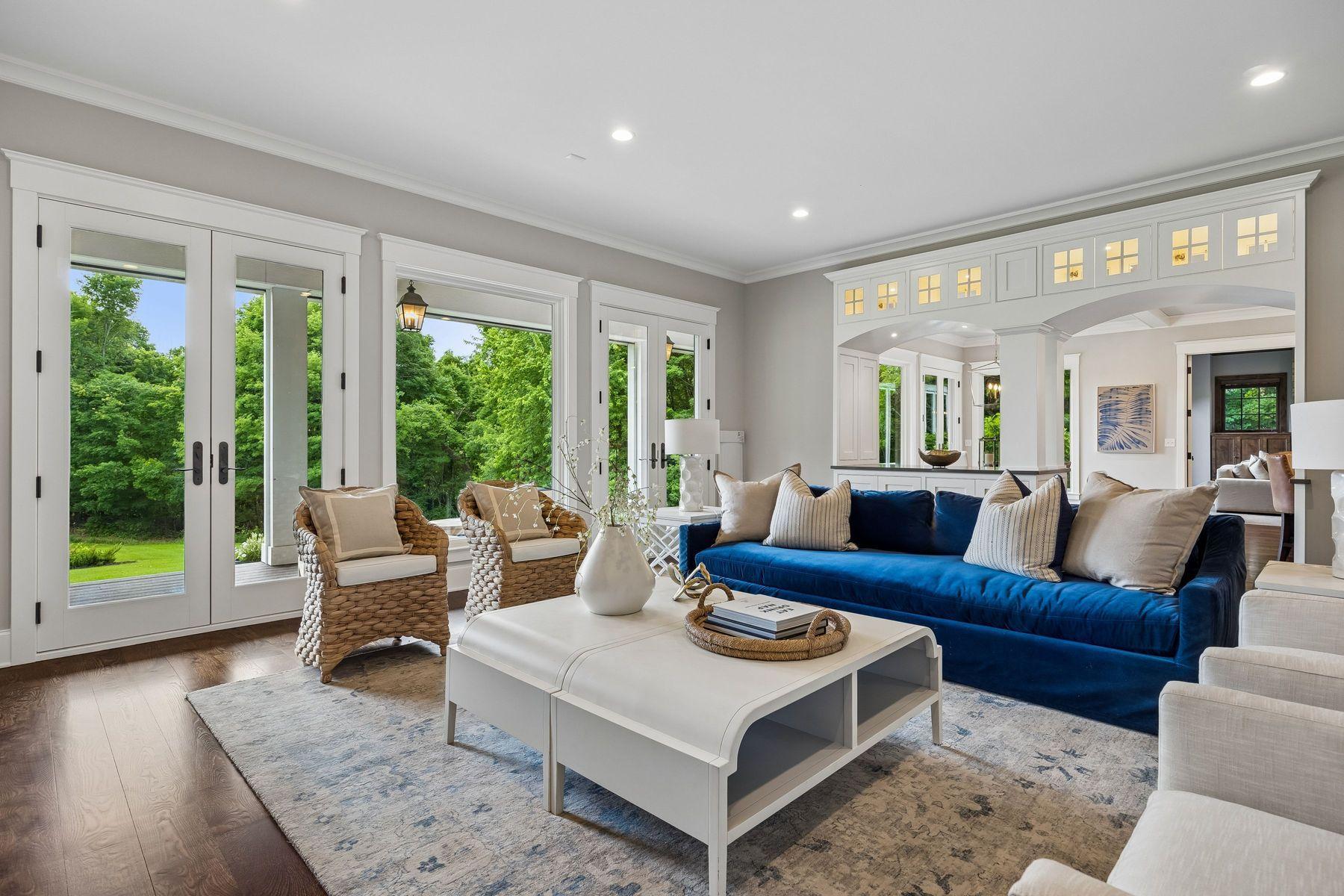 4565 Bayside Road