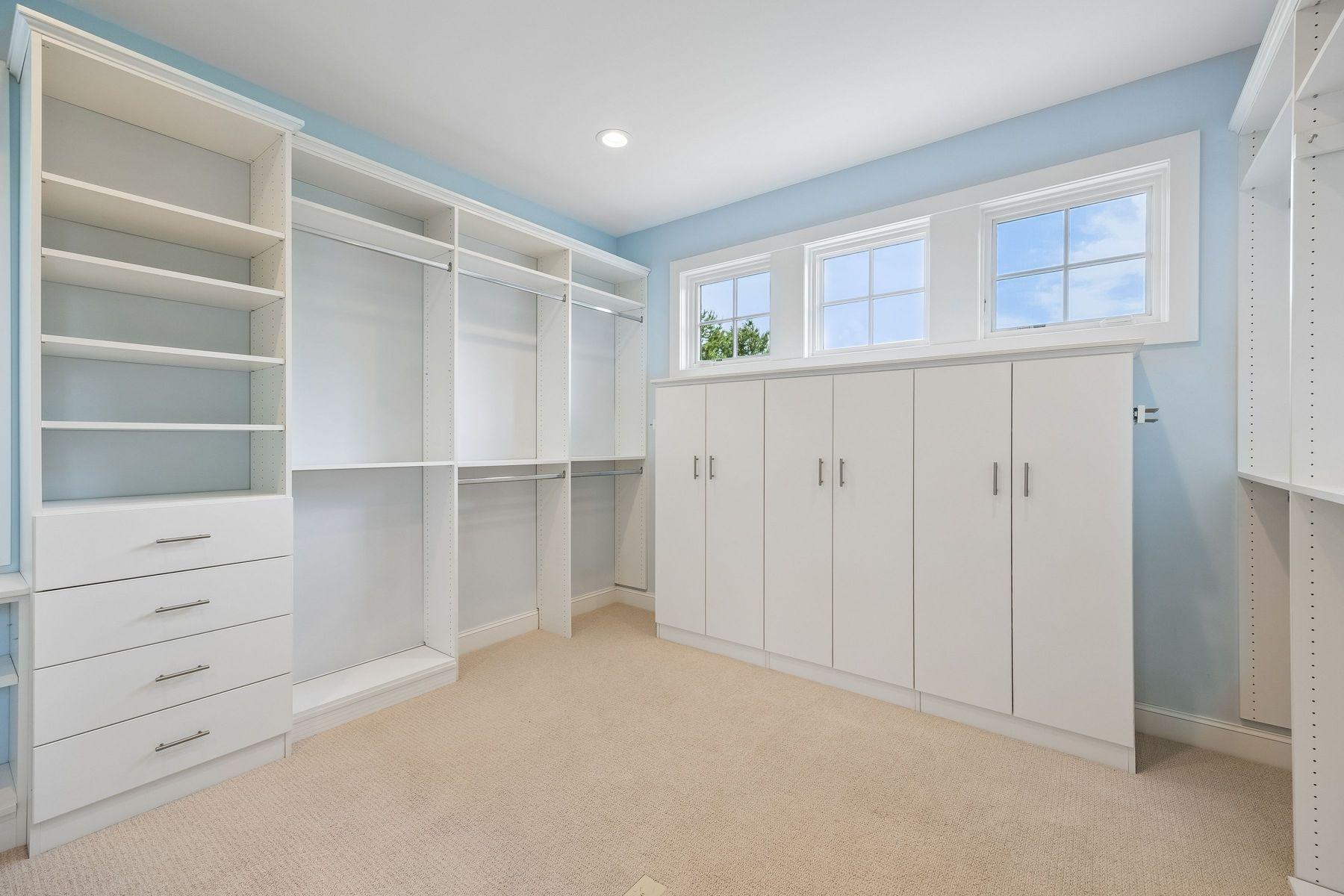 4565 Bayside Road