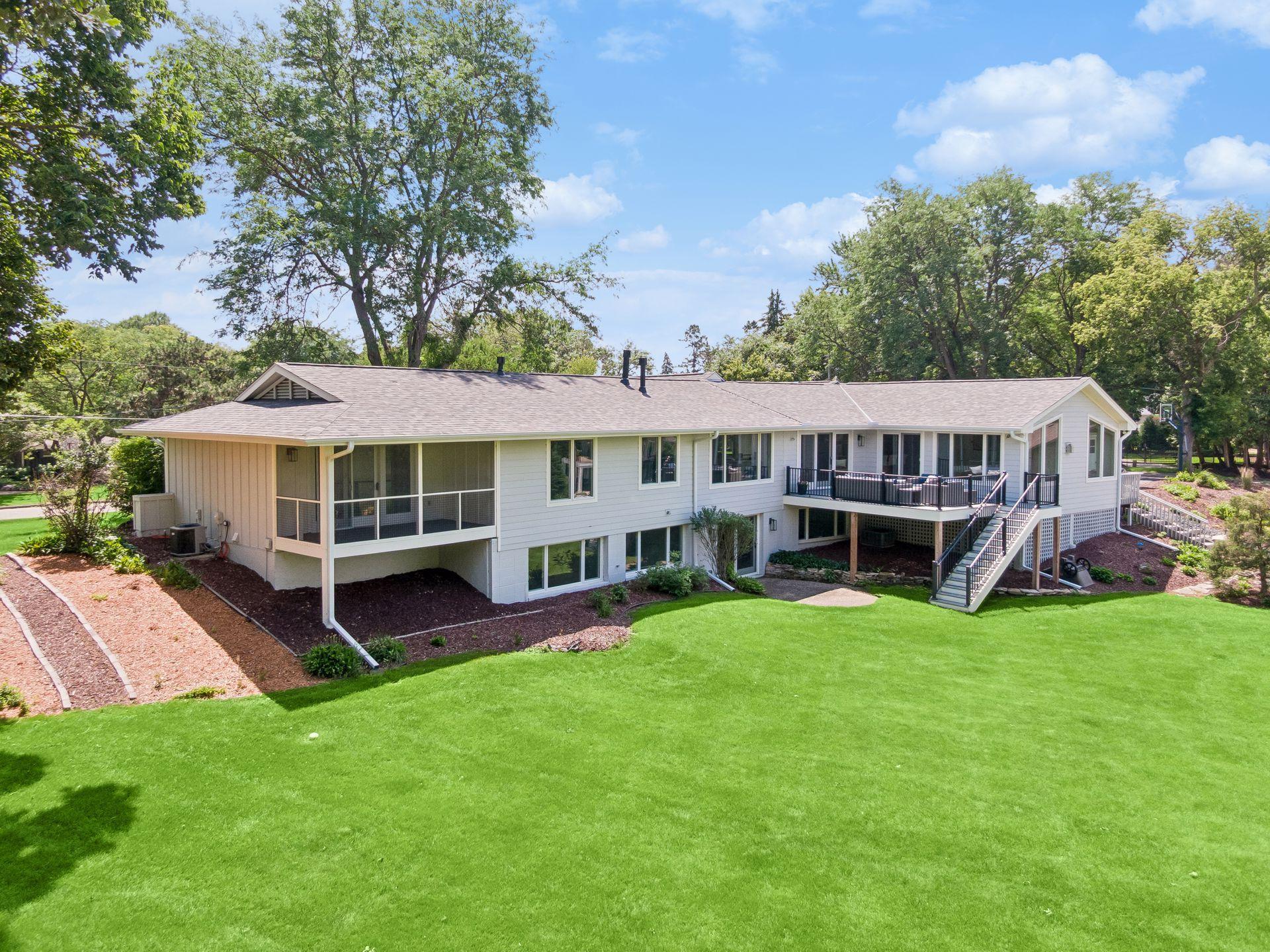 1155 Heritage Lane